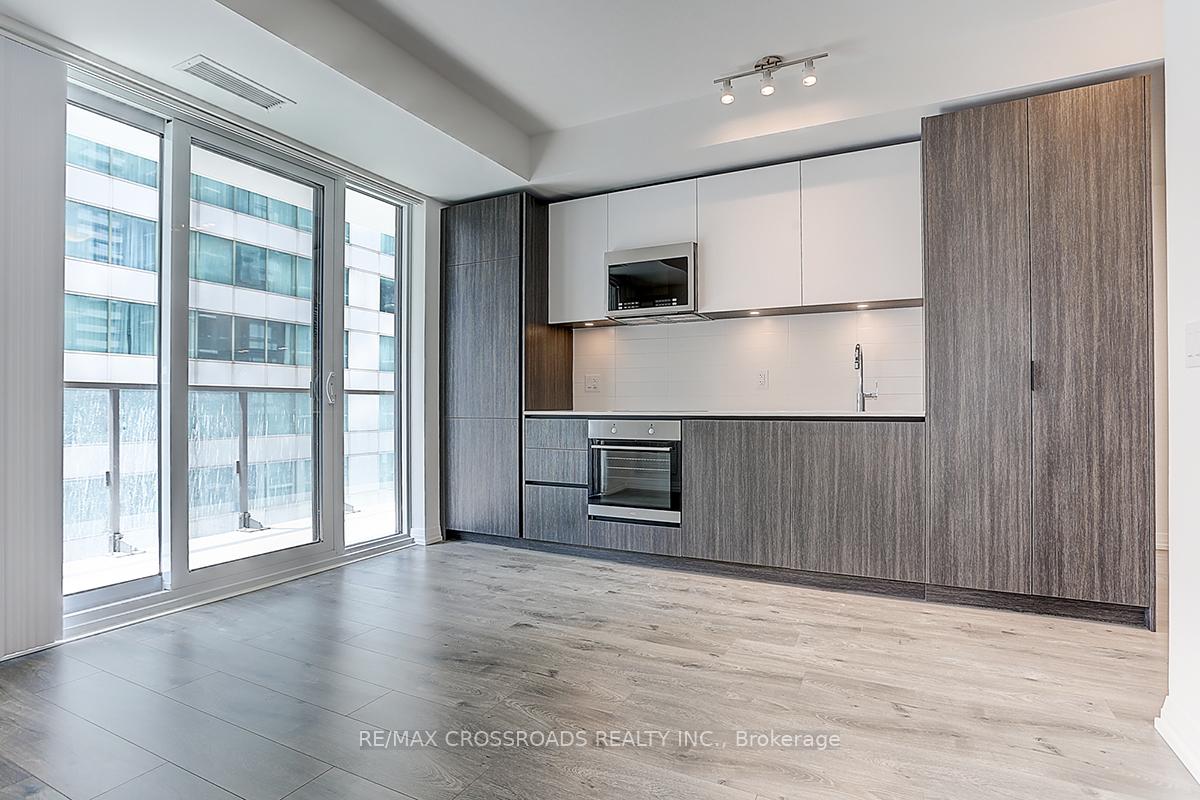 Photo 13 of Unit 1911, 8 Widmer Street, Toronto, Waterfront Communities — HOMEH