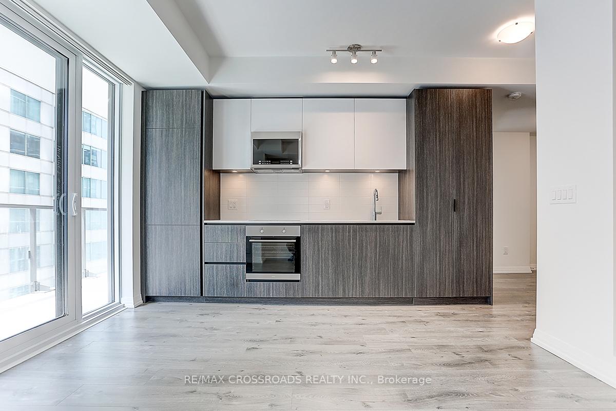 Photo 14 of Unit 1911, 8 Widmer Street, Toronto, Waterfront Communities — HOMEH