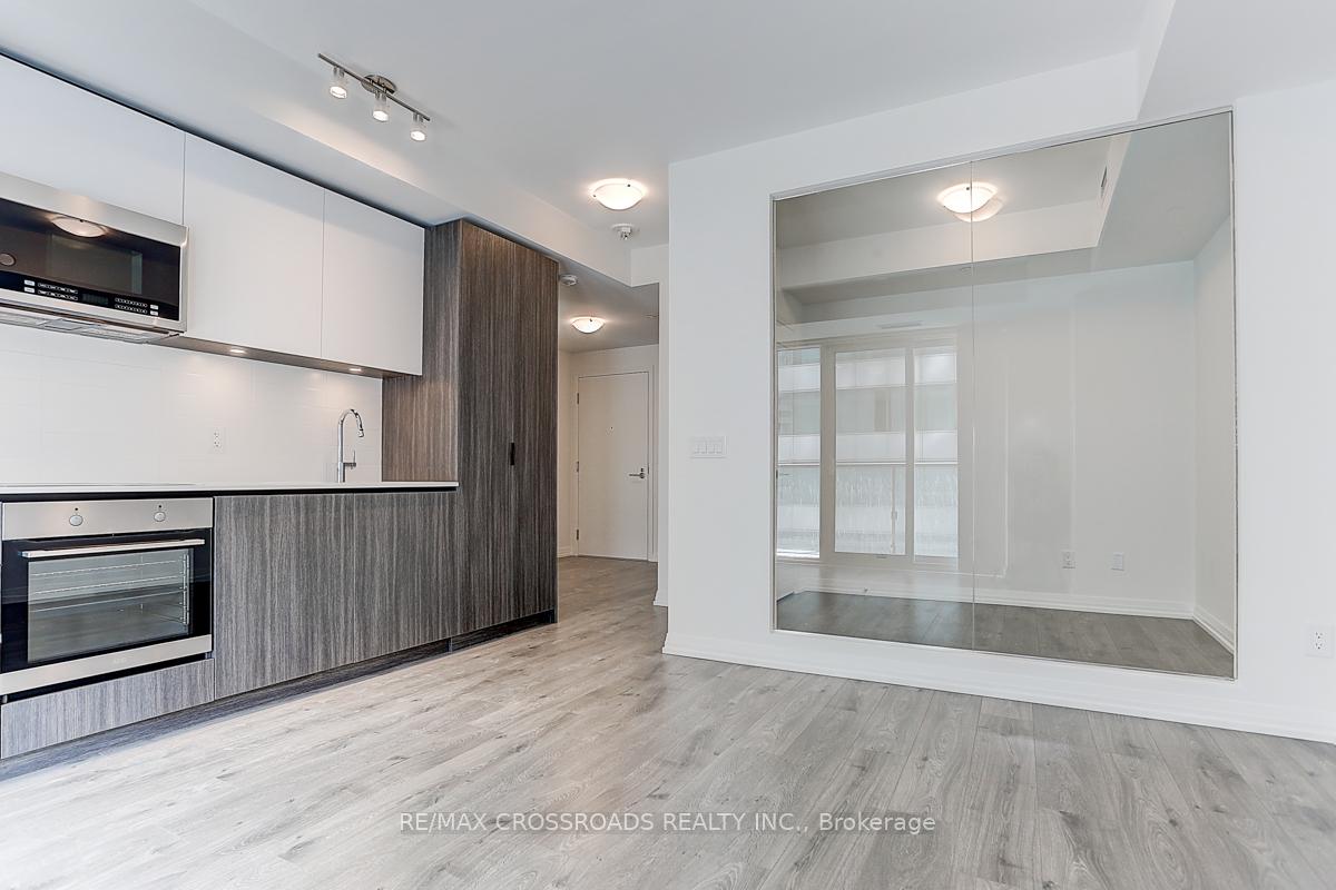 Photo 15 of Unit 1911, 8 Widmer Street, Toronto, Waterfront Communities — HOMEH