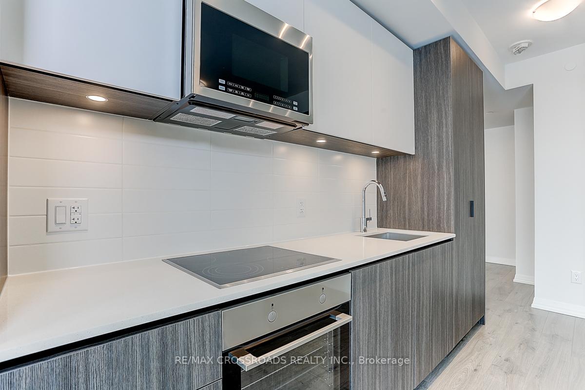Photo 17 of Unit 1911, 8 Widmer Street, Toronto, Waterfront Communities — HOMEH