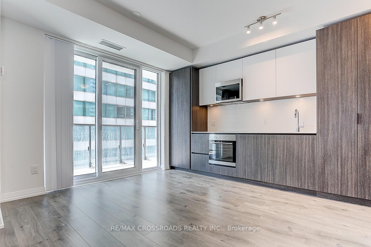 Photo 19 of Unit 1911, 8 Widmer Street, Toronto, Waterfront Communities — HOMEH