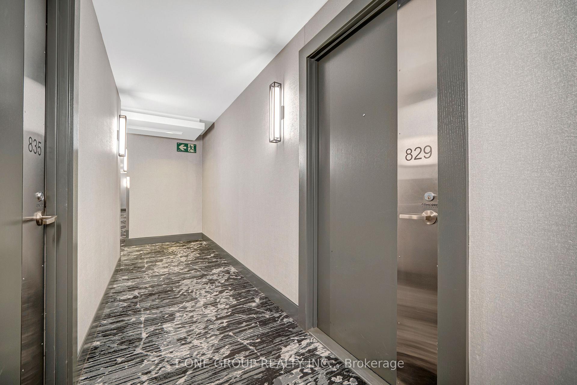 Photo 4 of Unit 829, 8 Telegram Mews, Toronto, Waterfront Communities — HOMEH