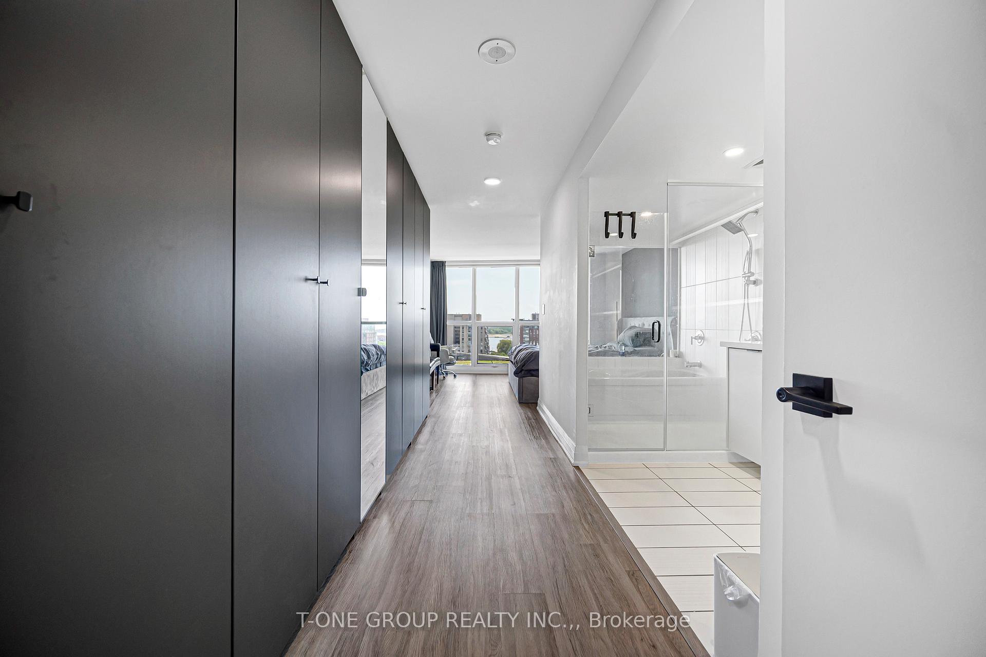 Photo 20 of Unit 829, 8 Telegram Mews, Toronto, Waterfront Communities — HOMEH