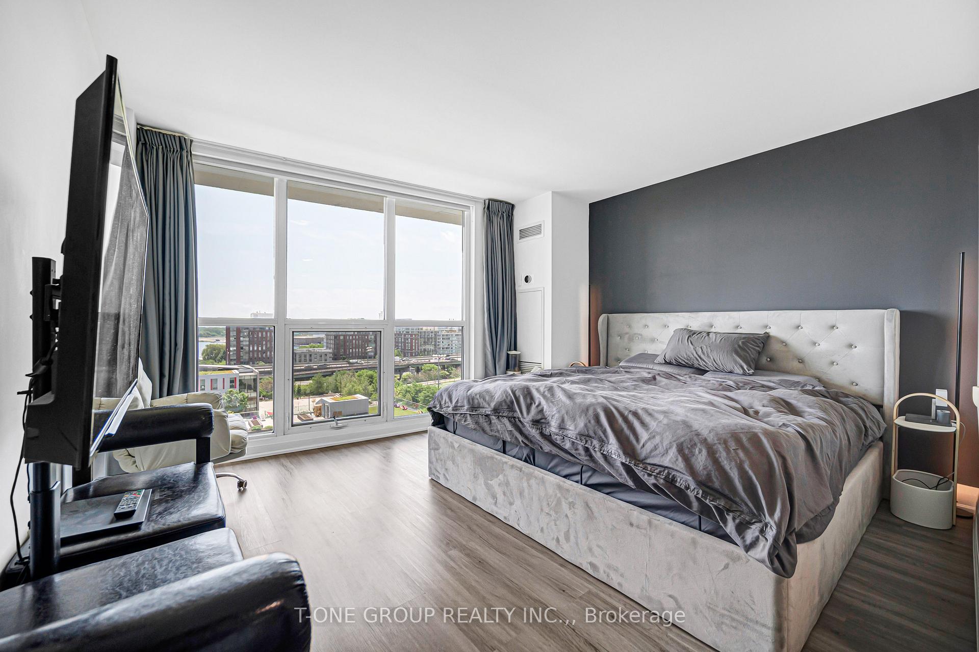 Photo 21 of Unit 829, 8 Telegram Mews, Toronto, Waterfront Communities — HOMEH
