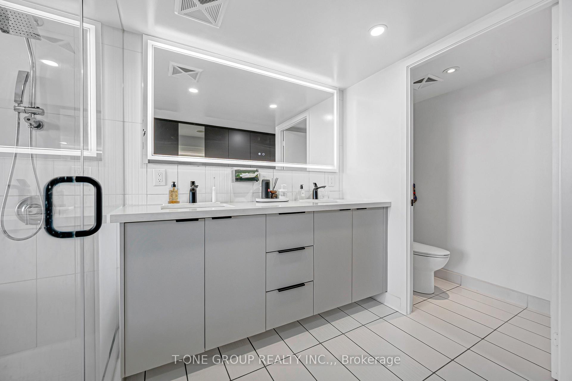 Photo 25 of Unit 829, 8 Telegram Mews, Toronto, Waterfront Communities — HOMEH
