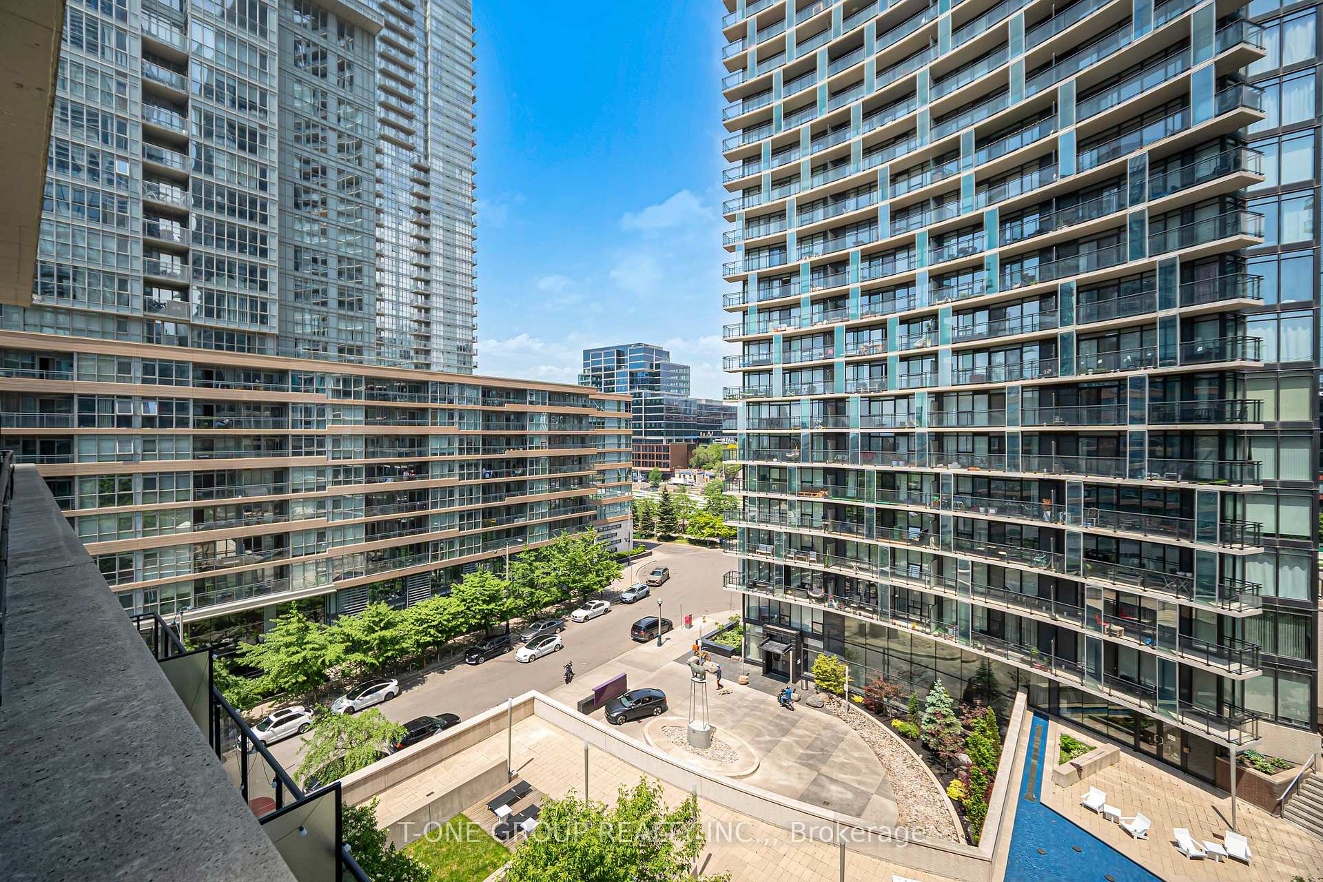 Photo 35 of Unit 829, 8 Telegram Mews, Toronto, Waterfront Communities — HOMEH