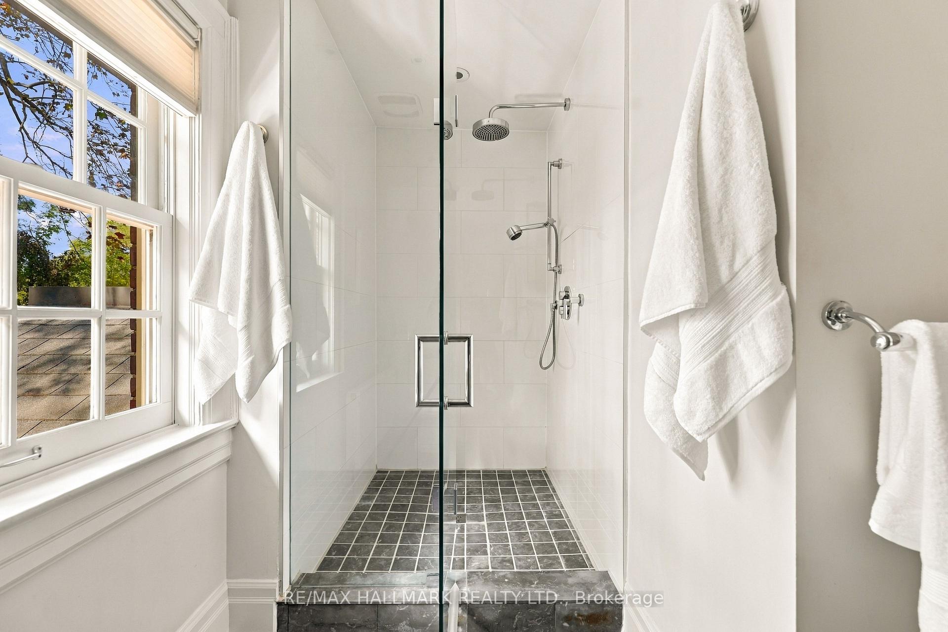 Photo 25 of 150 Glen Cedar Road, Toronto, Humewood-Cedarvale — HOMEH