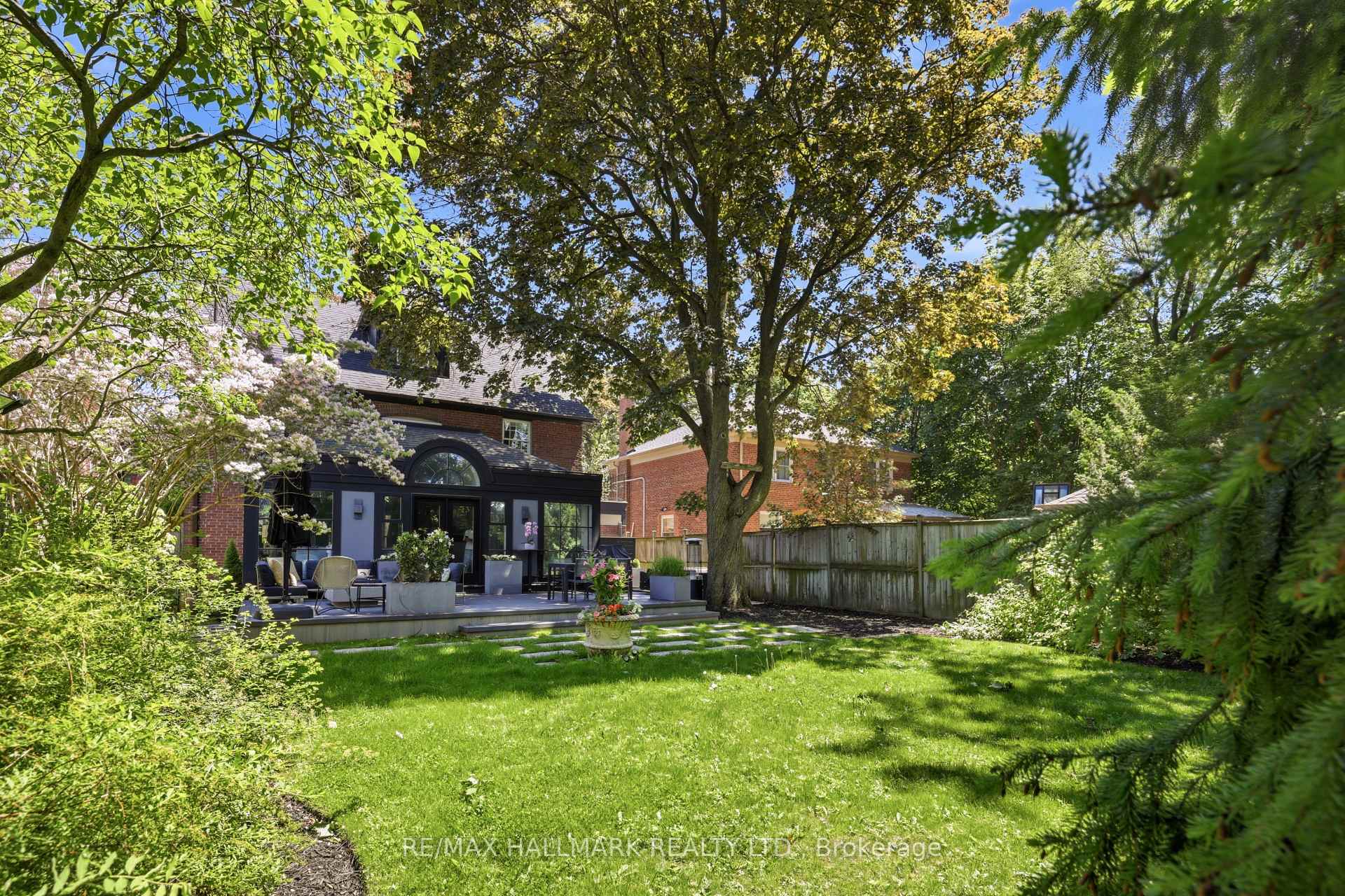 Photo 37 of 150 Glen Cedar Road, Toronto, Humewood-Cedarvale — HOMEH