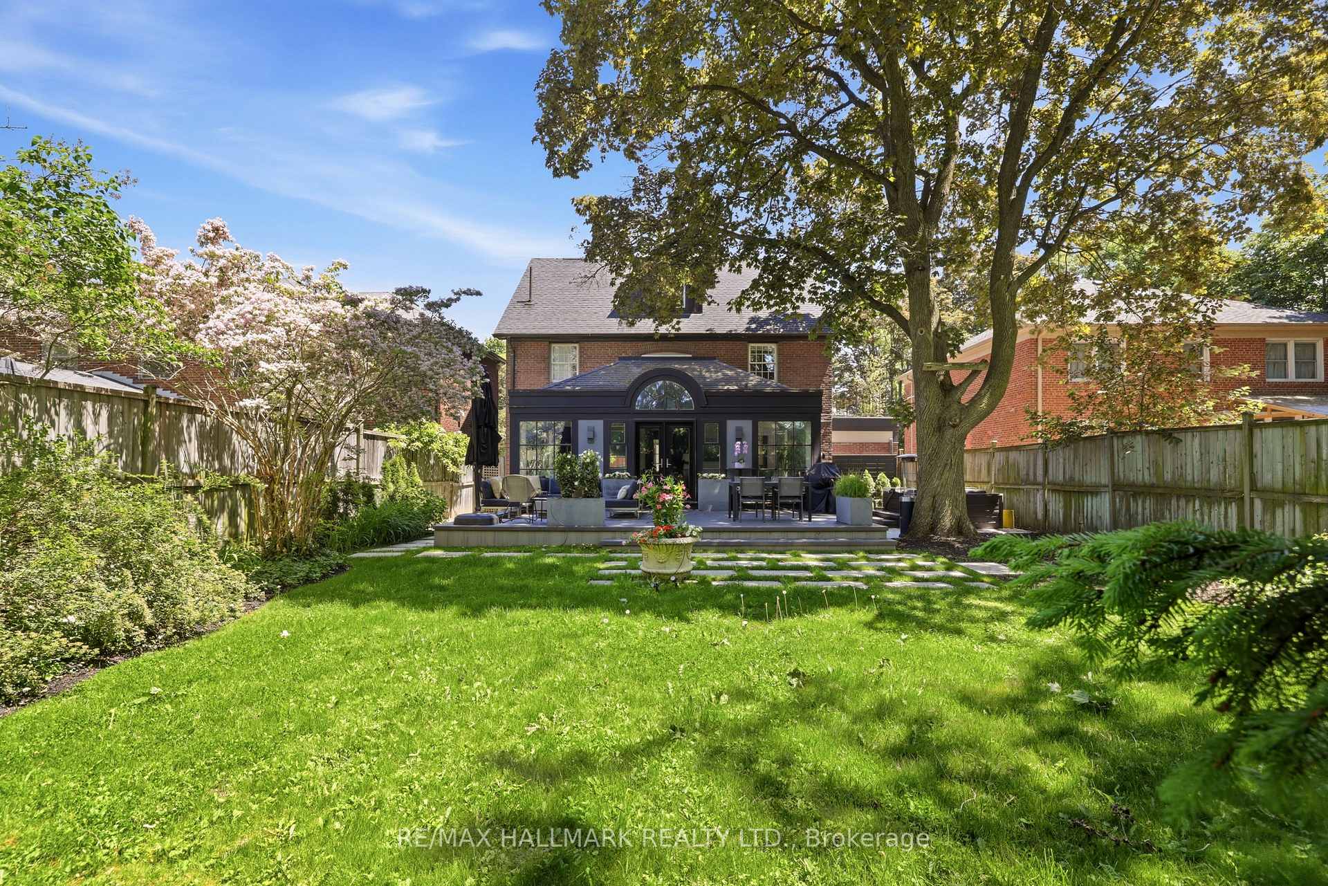 Photo 38 of 150 Glen Cedar Road, Toronto, Humewood-Cedarvale — HOMEH