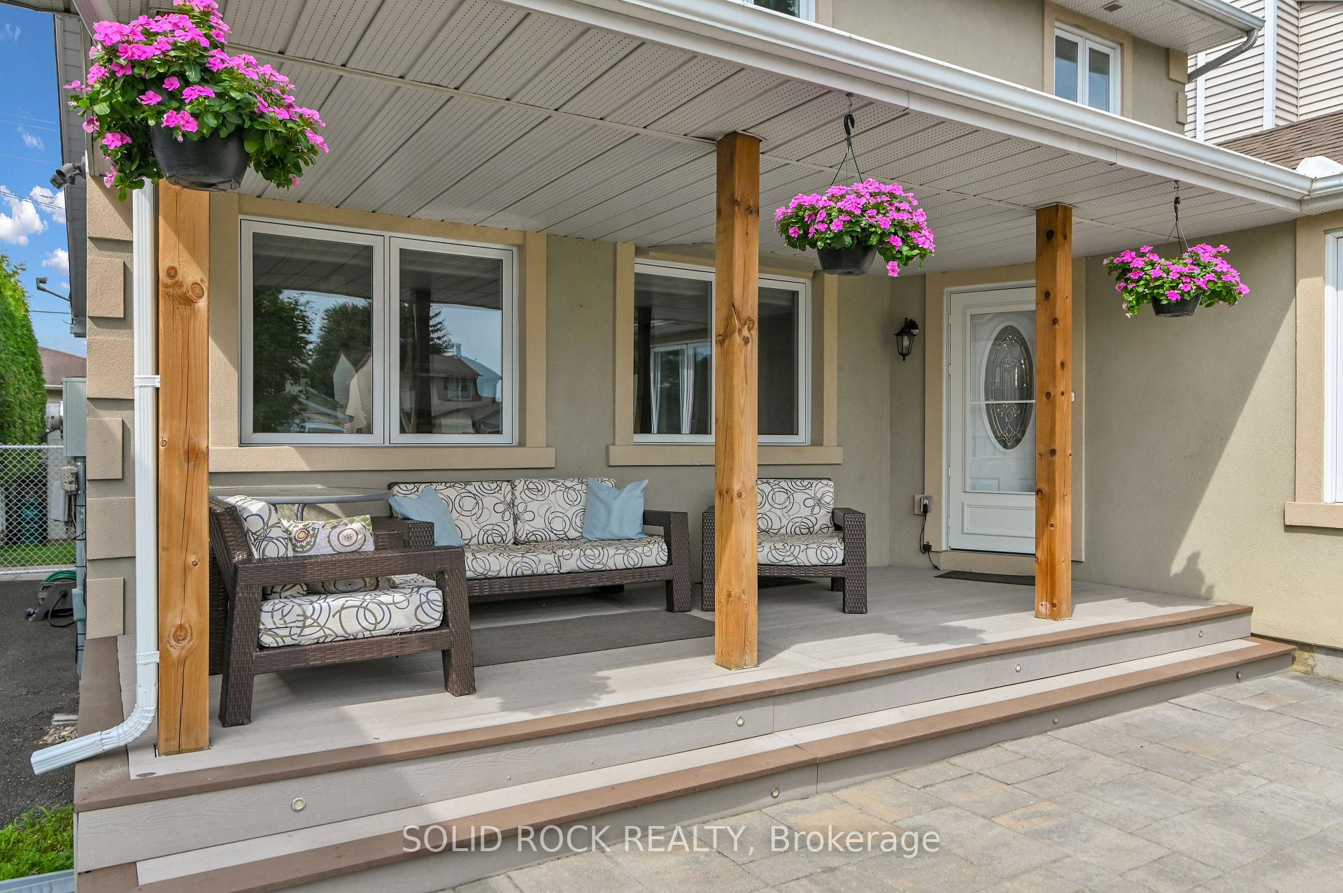 Photo 2 of 253 Cote-Royale Crescent, Ottawa, Bilberry Creek/Queenswood Heights — HOMEH