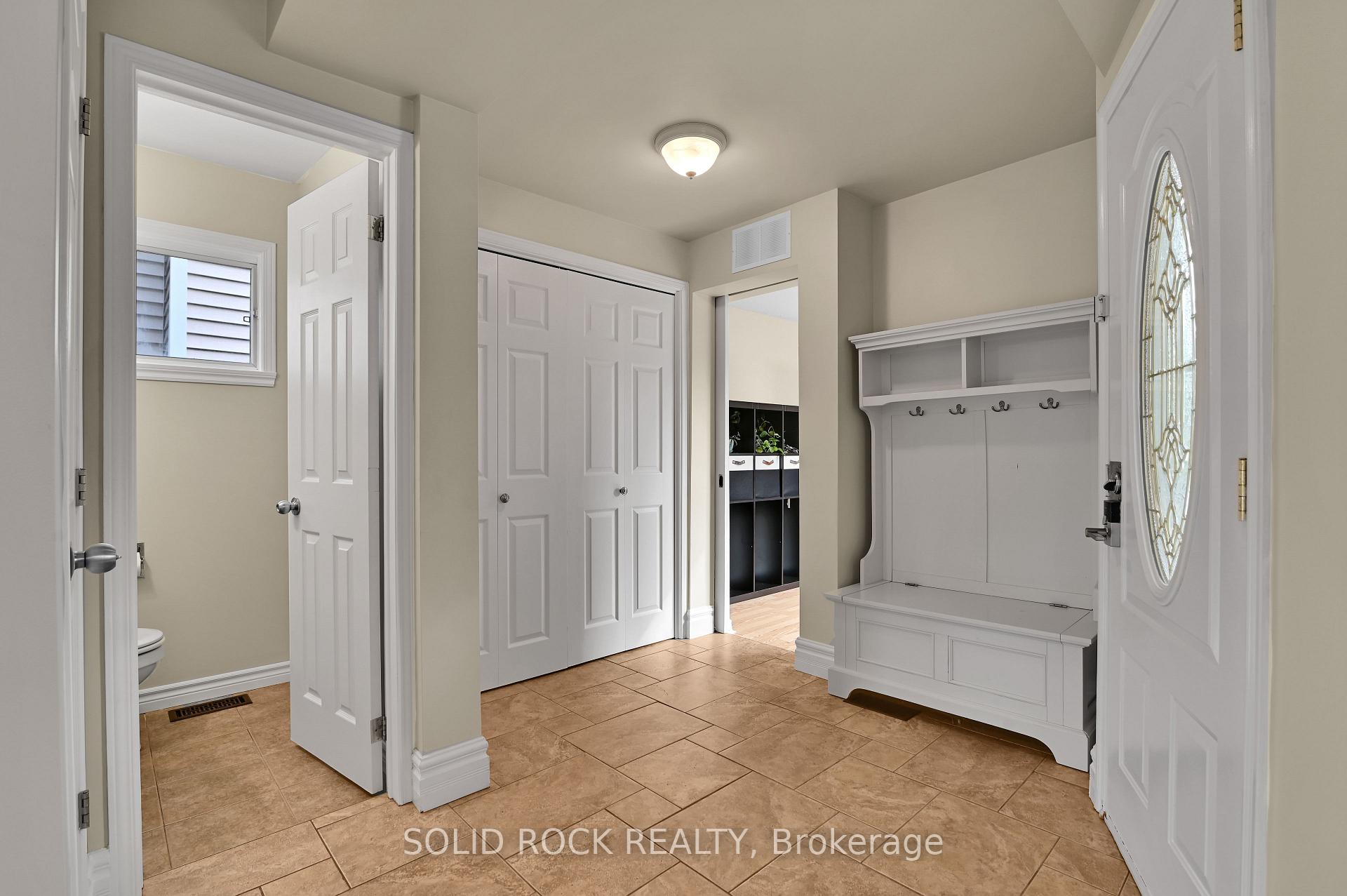 Photo 5 of 253 Cote-Royale Crescent, Ottawa, Bilberry Creek/Queenswood Heights — HOMEH