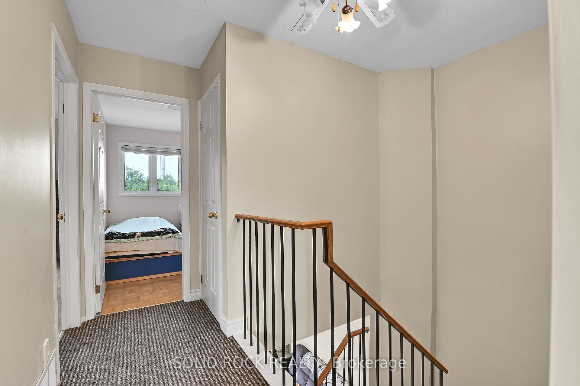Photo 22 of 253 Cote-Royale Crescent, Ottawa, Bilberry Creek/Queenswood Heights — HOMEH