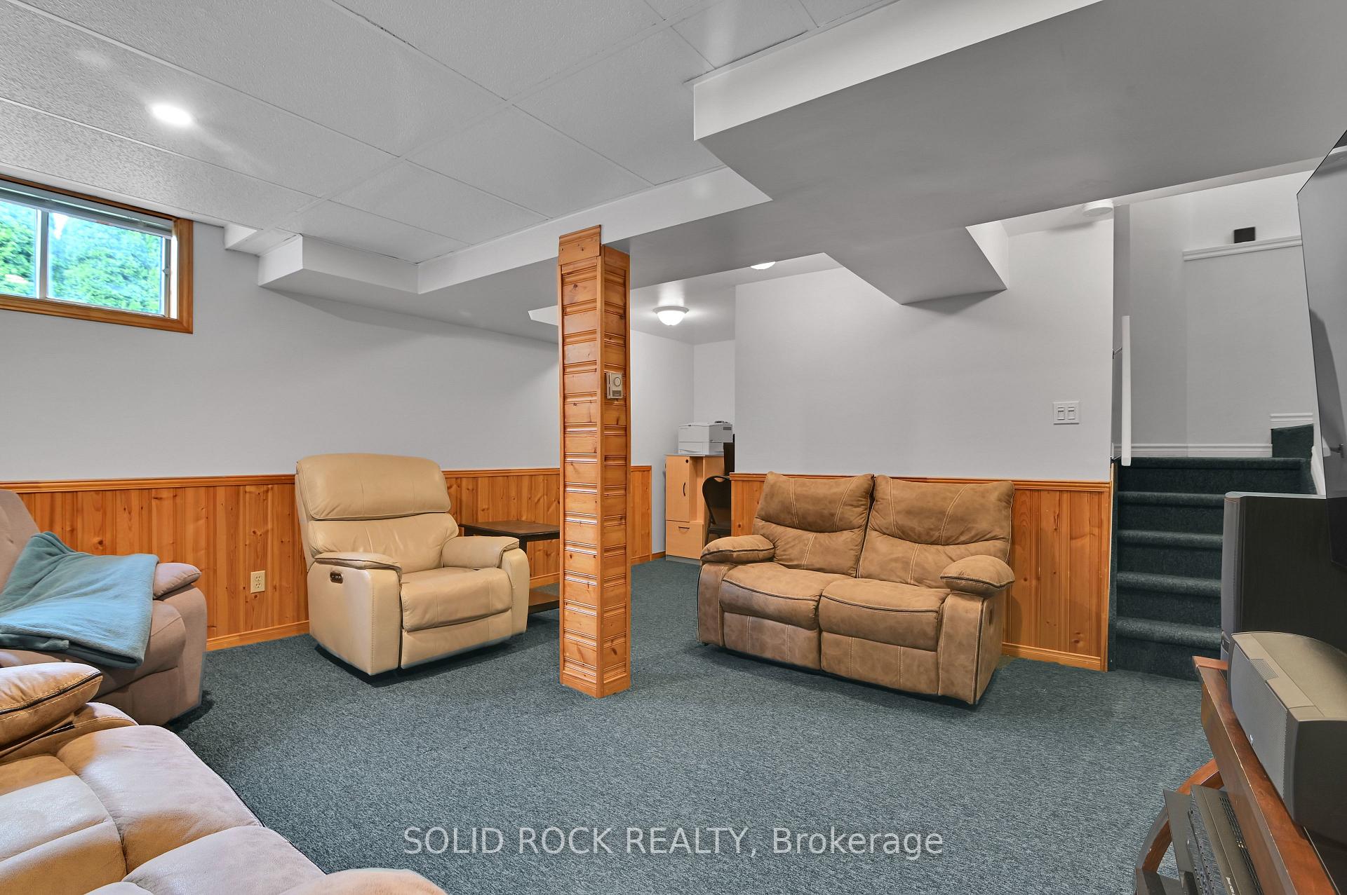 Photo 31 of 253 Cote-Royale Crescent, Ottawa, Bilberry Creek/Queenswood Heights — HOMEH