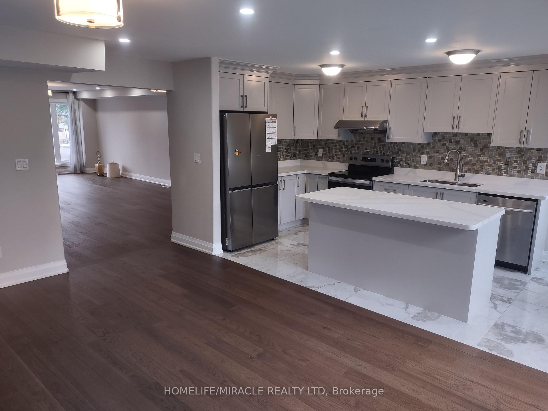 Photo 7 of 688B Midland Avenue, Scarborough, Kennedy Park — HOMEH