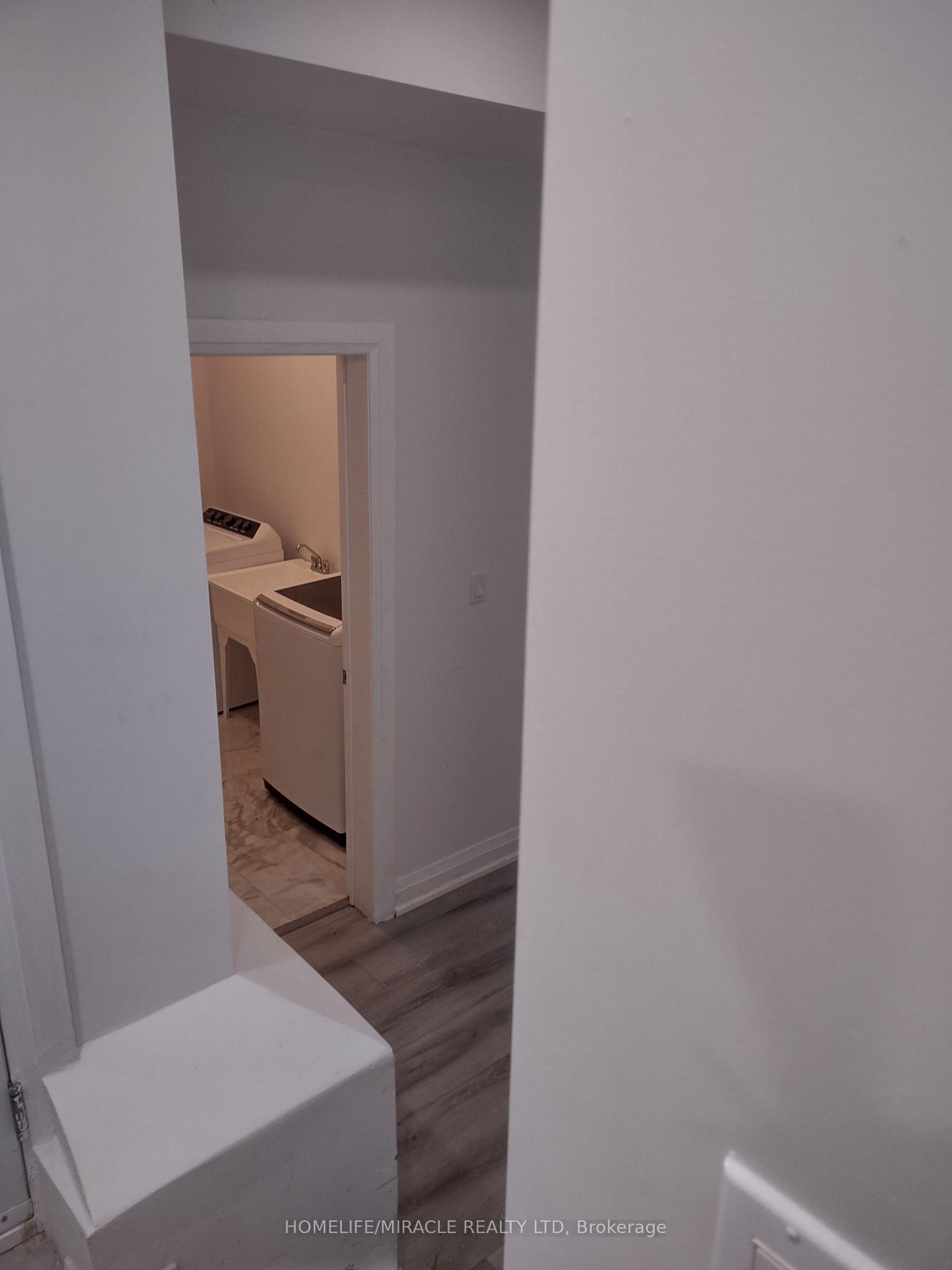 Photo 17 of 688B Midland Avenue, Scarborough, Kennedy Park — HOMEH