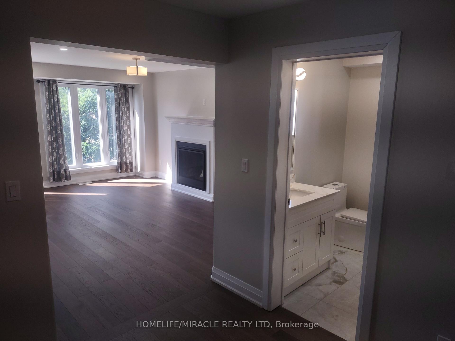 Photo 18 of 688B Midland Avenue, Scarborough, Kennedy Park — HOMEH