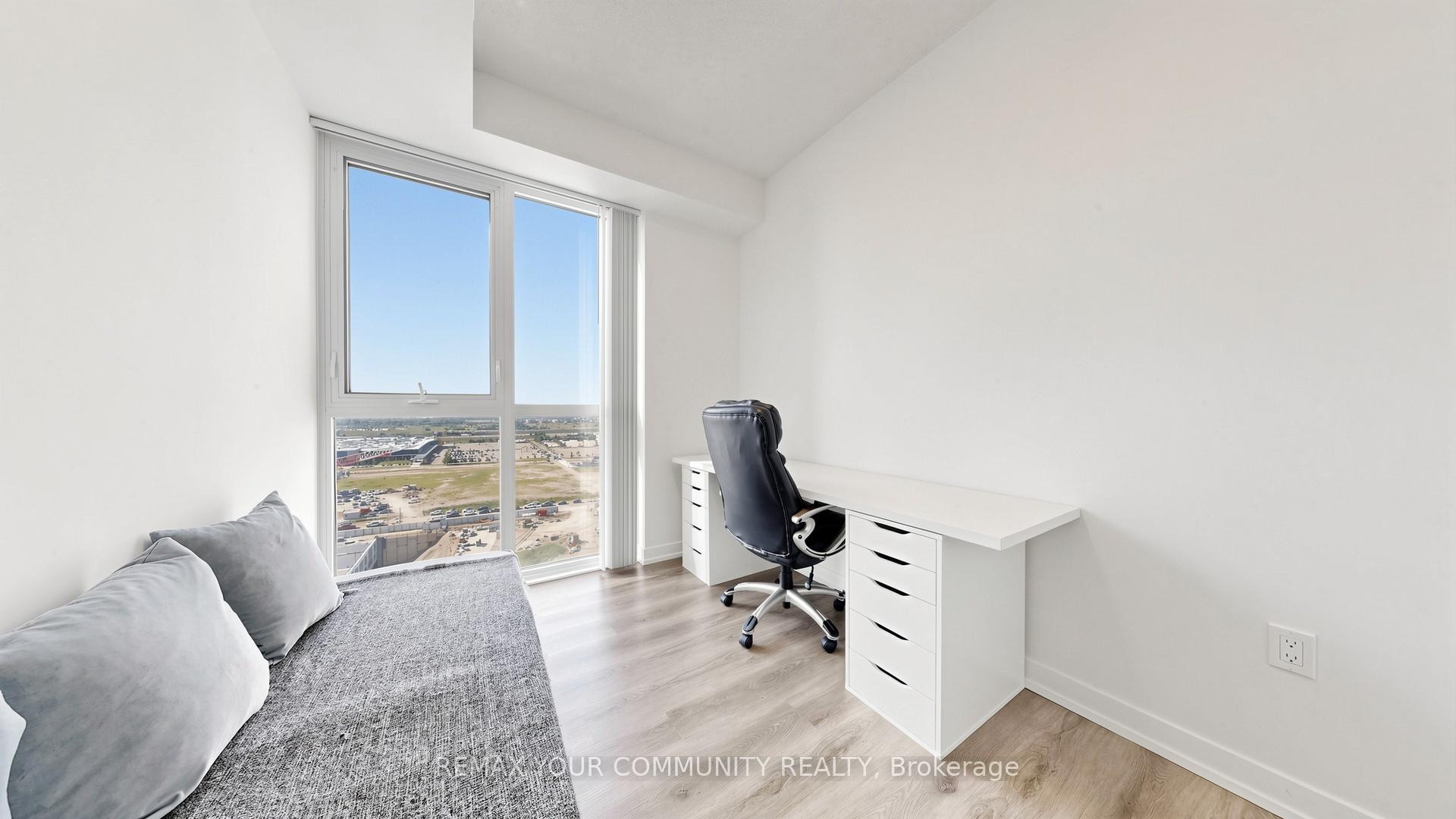 Photo 14 of Unit 1702, 225 Commerce Street, Vaughan, Vaughan Corporate Centre — HOMEH
