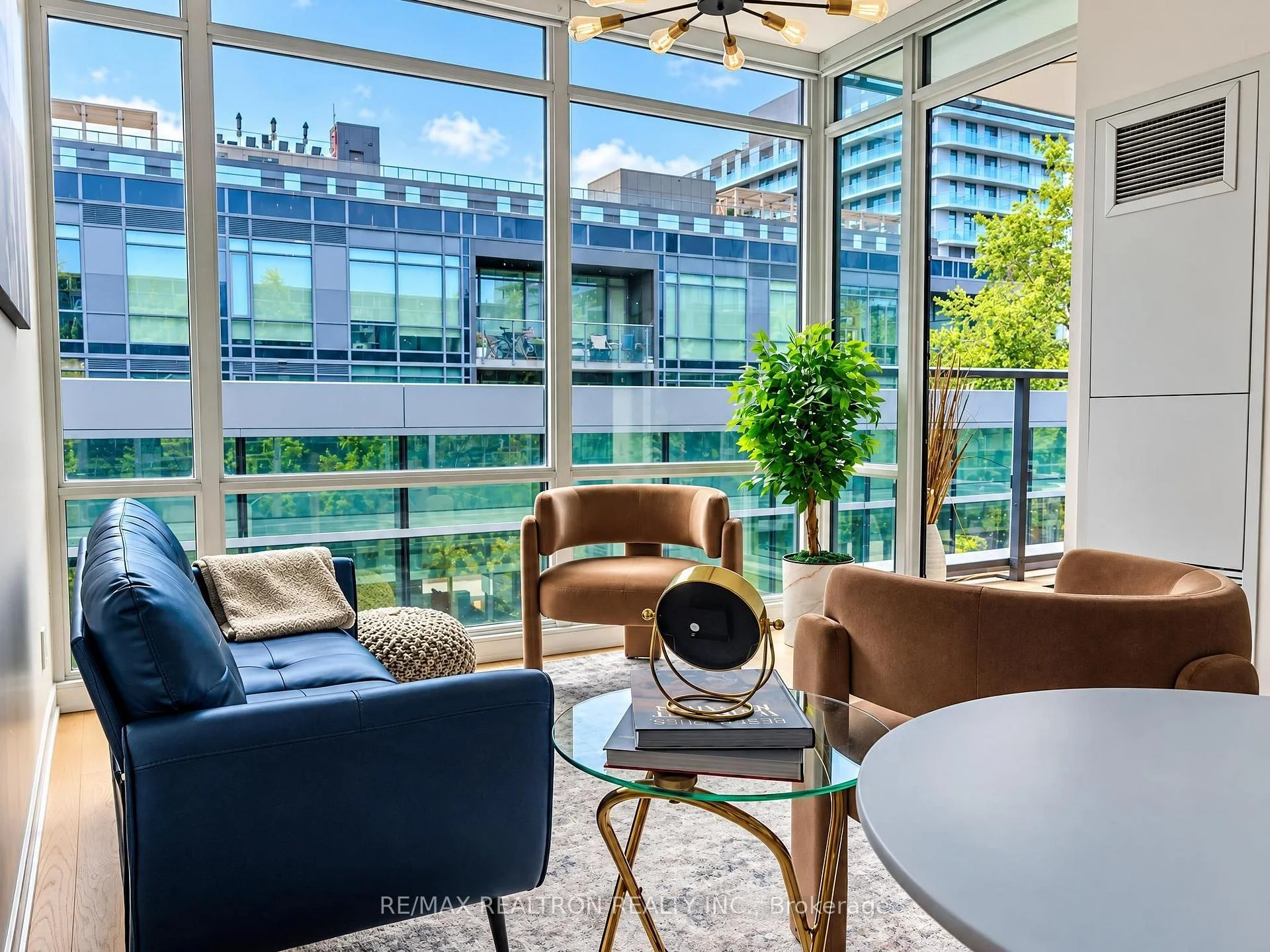 Photo 6 of Unit S302, 455 Front St E Front Street E, Toronto, Waterfront Communities — HOMEH