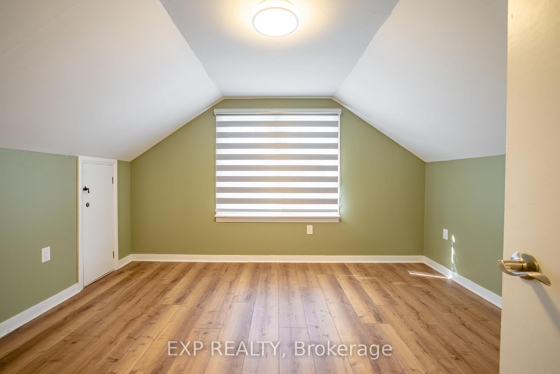 Photo 16 of Unit Upper, 293 Mcalpine Avenue S, Welland, Lincoln/Crowland — HOMEH