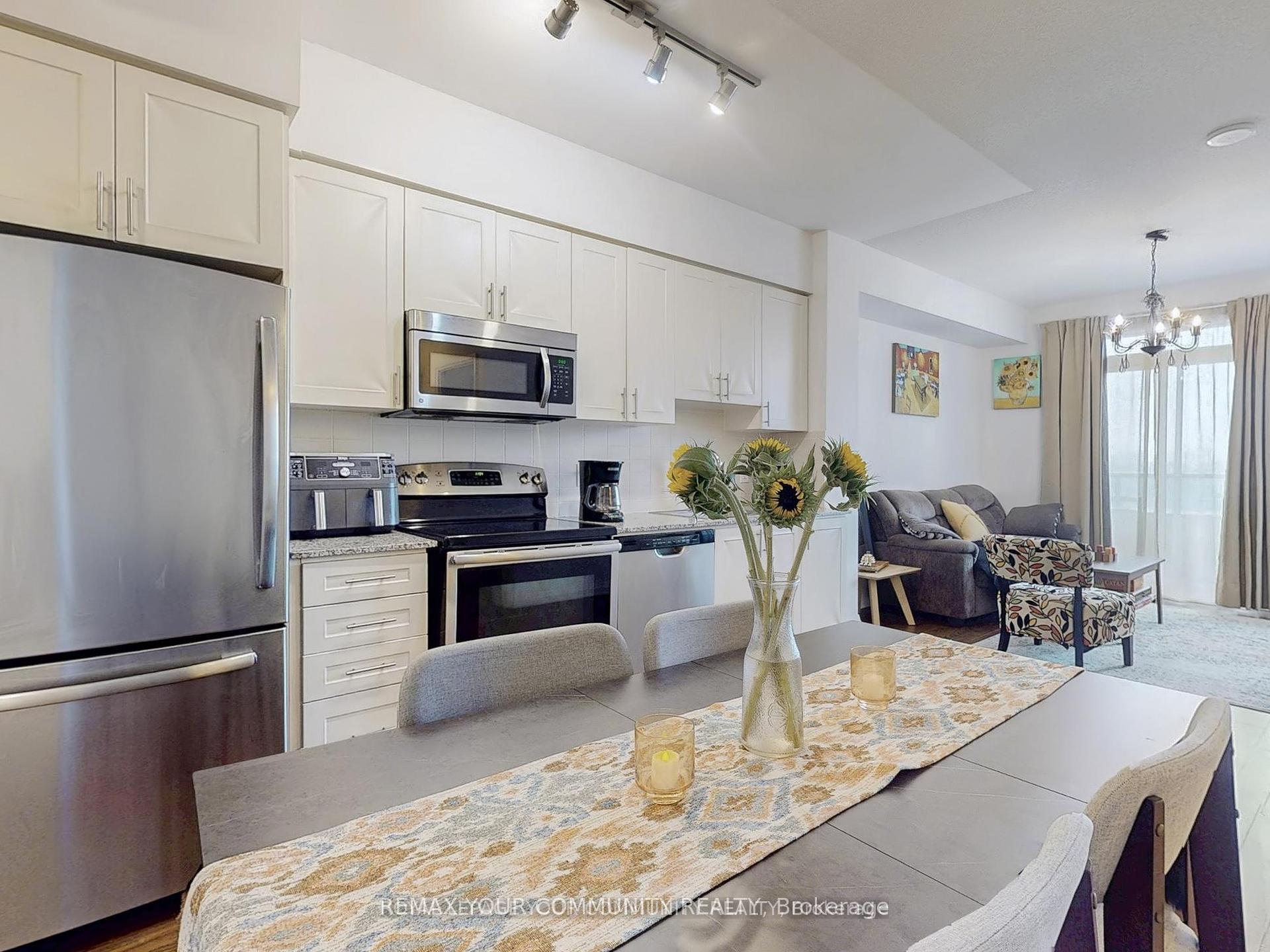 Photo 13 of Unit 522, 7161 Yonge Street, Markham, Thornhill — HOMEH