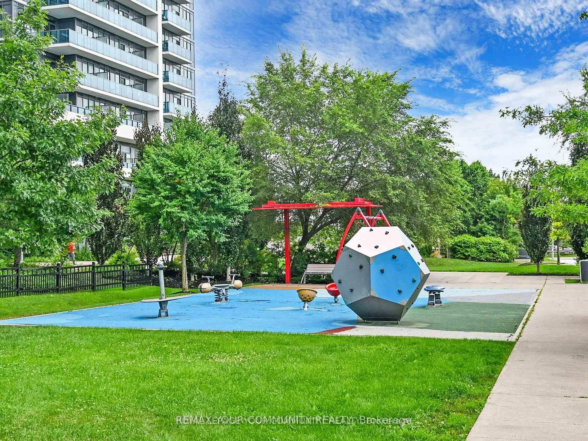 Photo 27 of Unit 522, 7161 Yonge Street, Markham, Thornhill — HOMEH