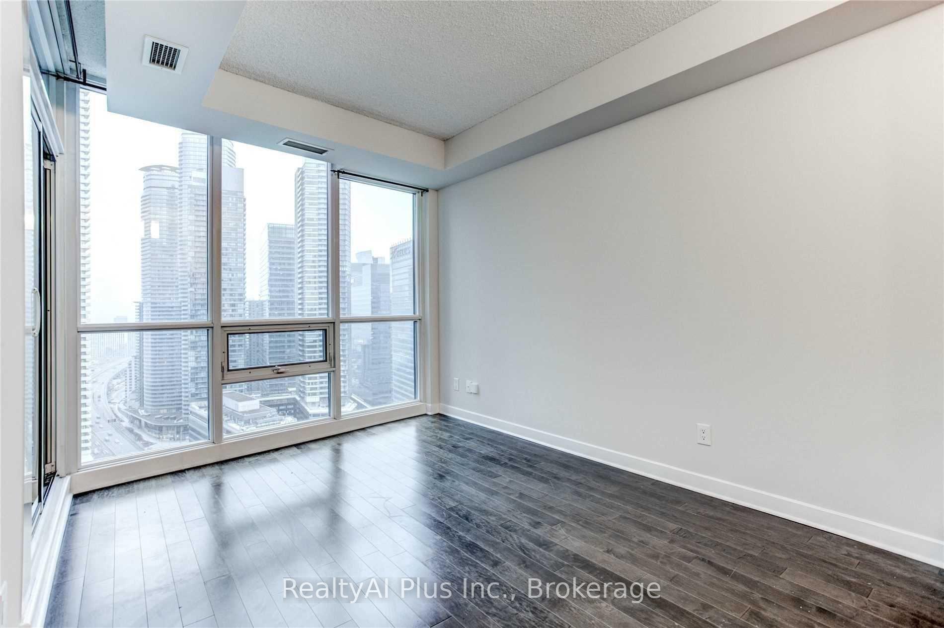 Photo 7 of Unit 3101, 18 Harbour Street, Toronto, Waterfront Communities — HOMEH