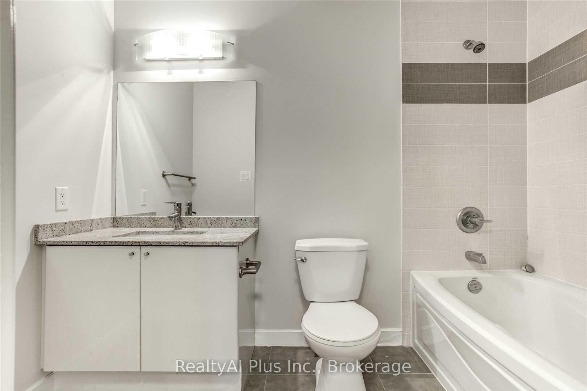 Photo 11 of Unit 3101, 18 Harbour Street, Toronto, Waterfront Communities — HOMEH