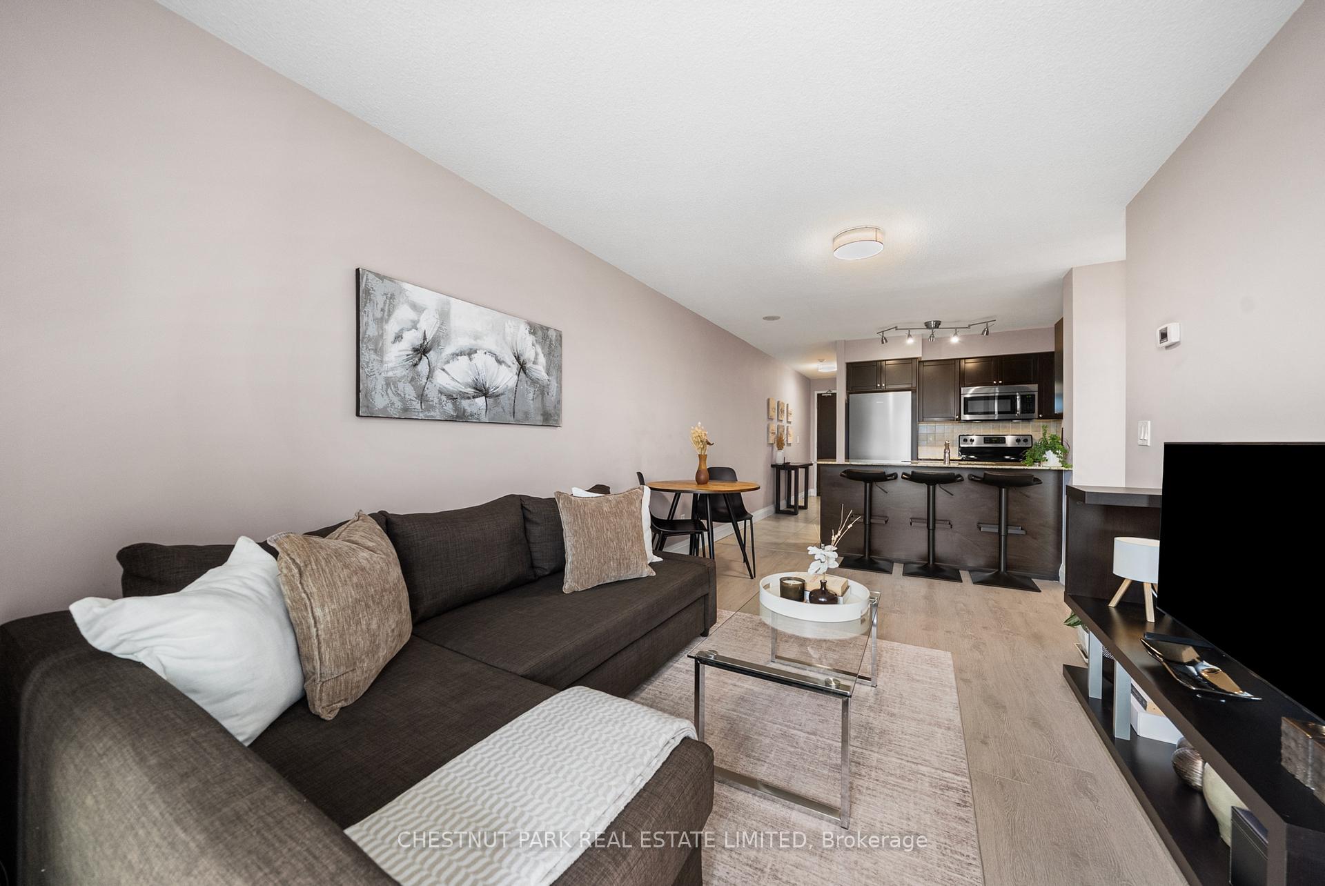 Photo 8 of Unit 701, 73 King William Crescent, Richmond Hill, Langstaff — HOMEH