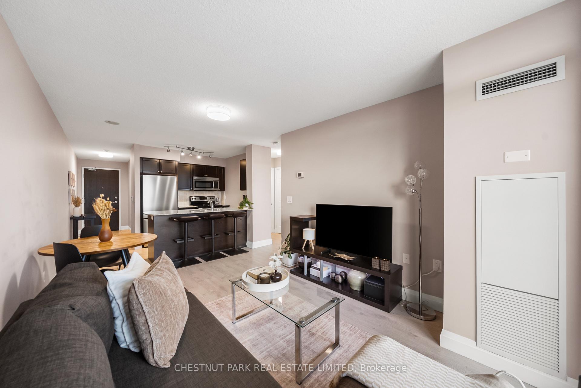 Photo 14 of Unit 701, 73 King William Crescent, Richmond Hill, Langstaff — HOMEH