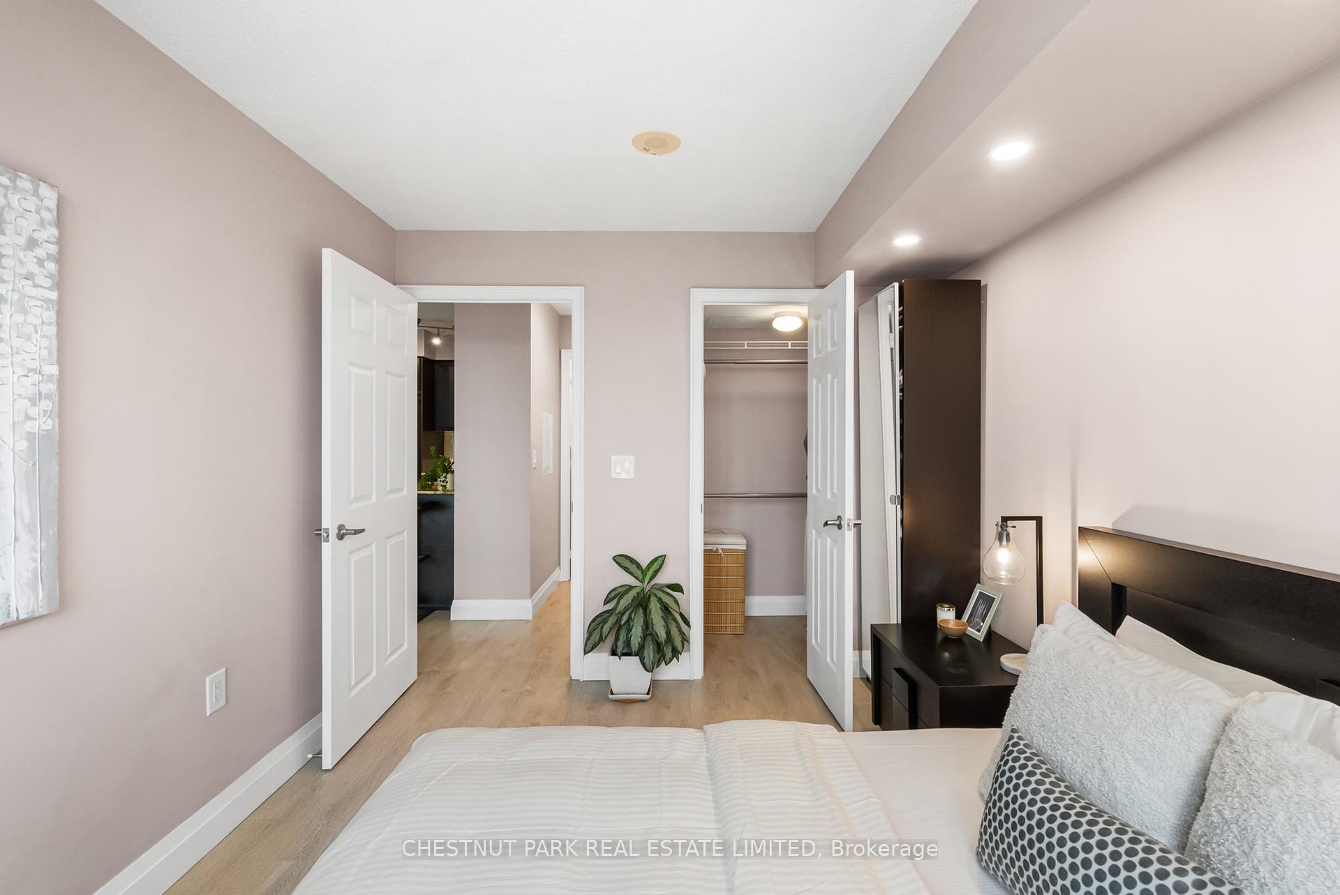 Photo 18 of Unit 701, 73 King William Crescent, Richmond Hill, Langstaff — HOMEH