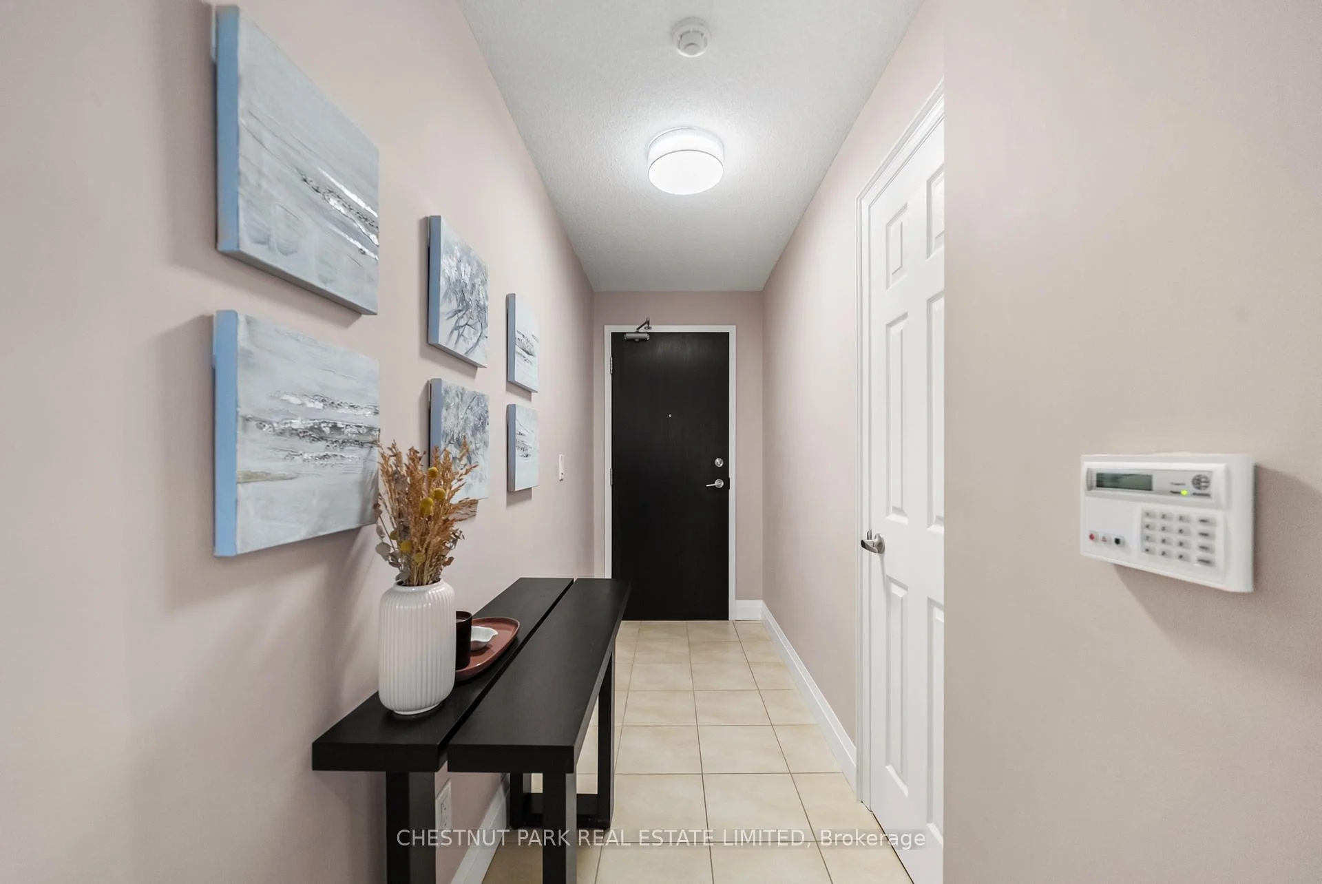 Photo 4 of Unit 701, 73 King William Crescent, Richmond Hill, Langstaff — HOMEH