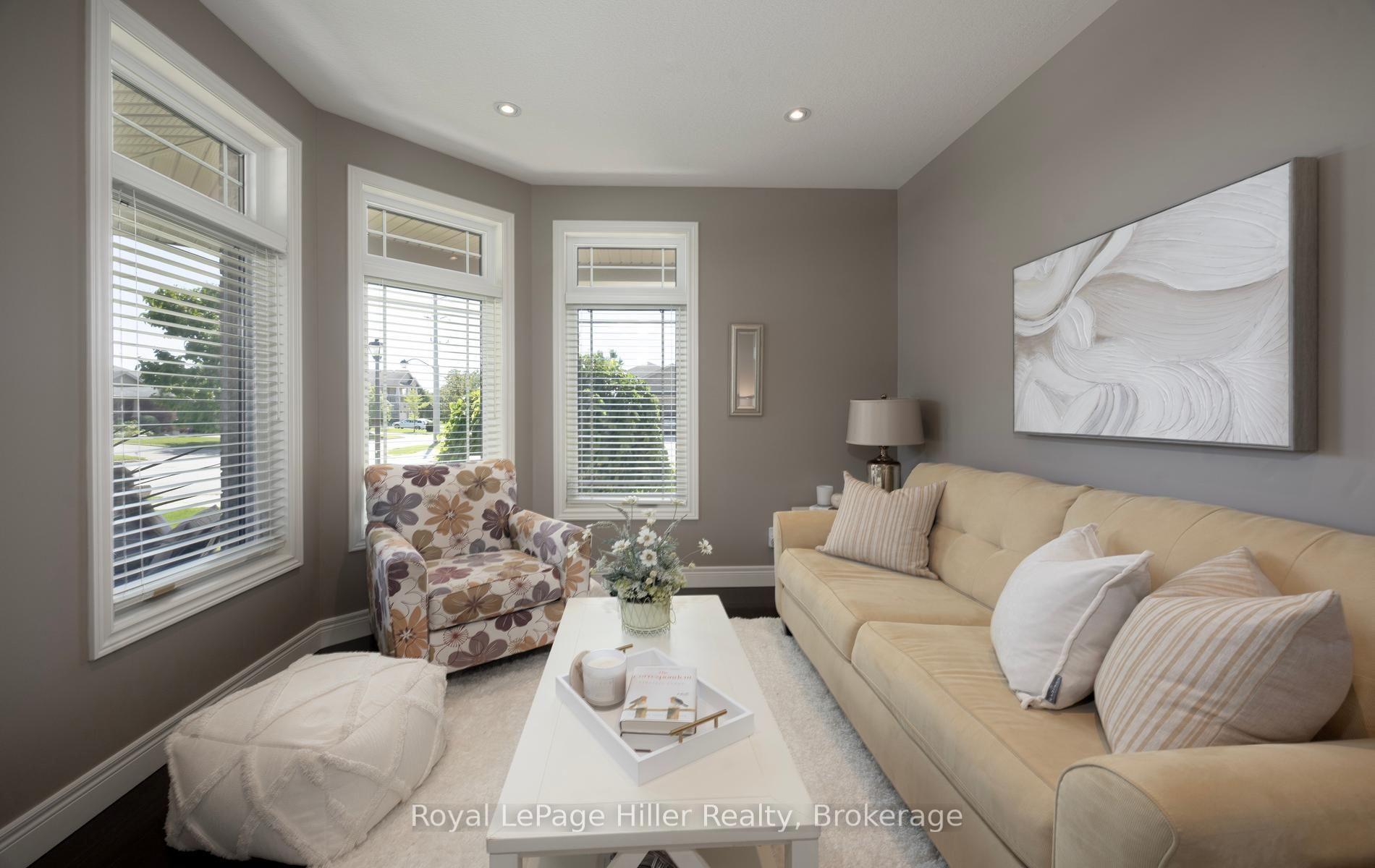 Photo 8 of 2 Findlay Place, Stratford — HOMEH