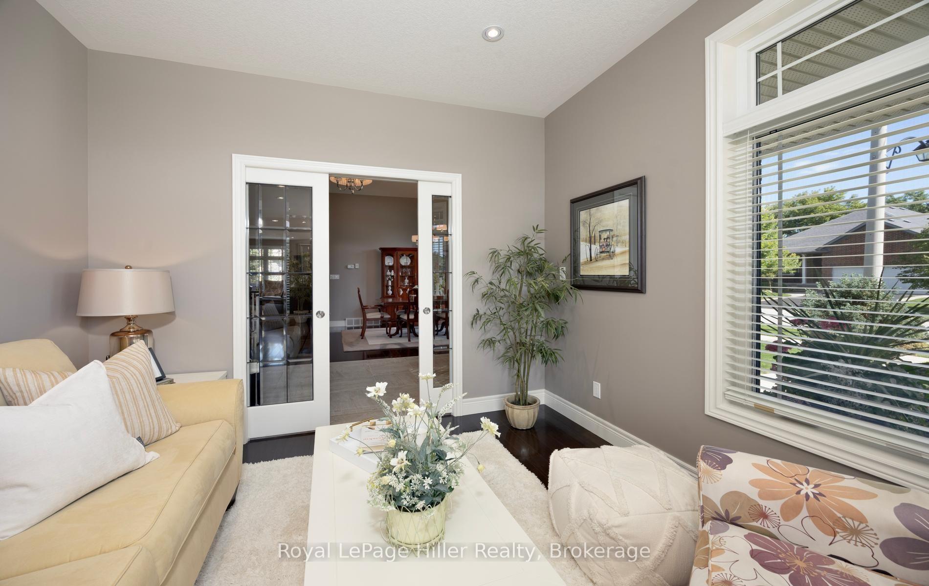 Photo 9 of 2 Findlay Place, Stratford — HOMEH