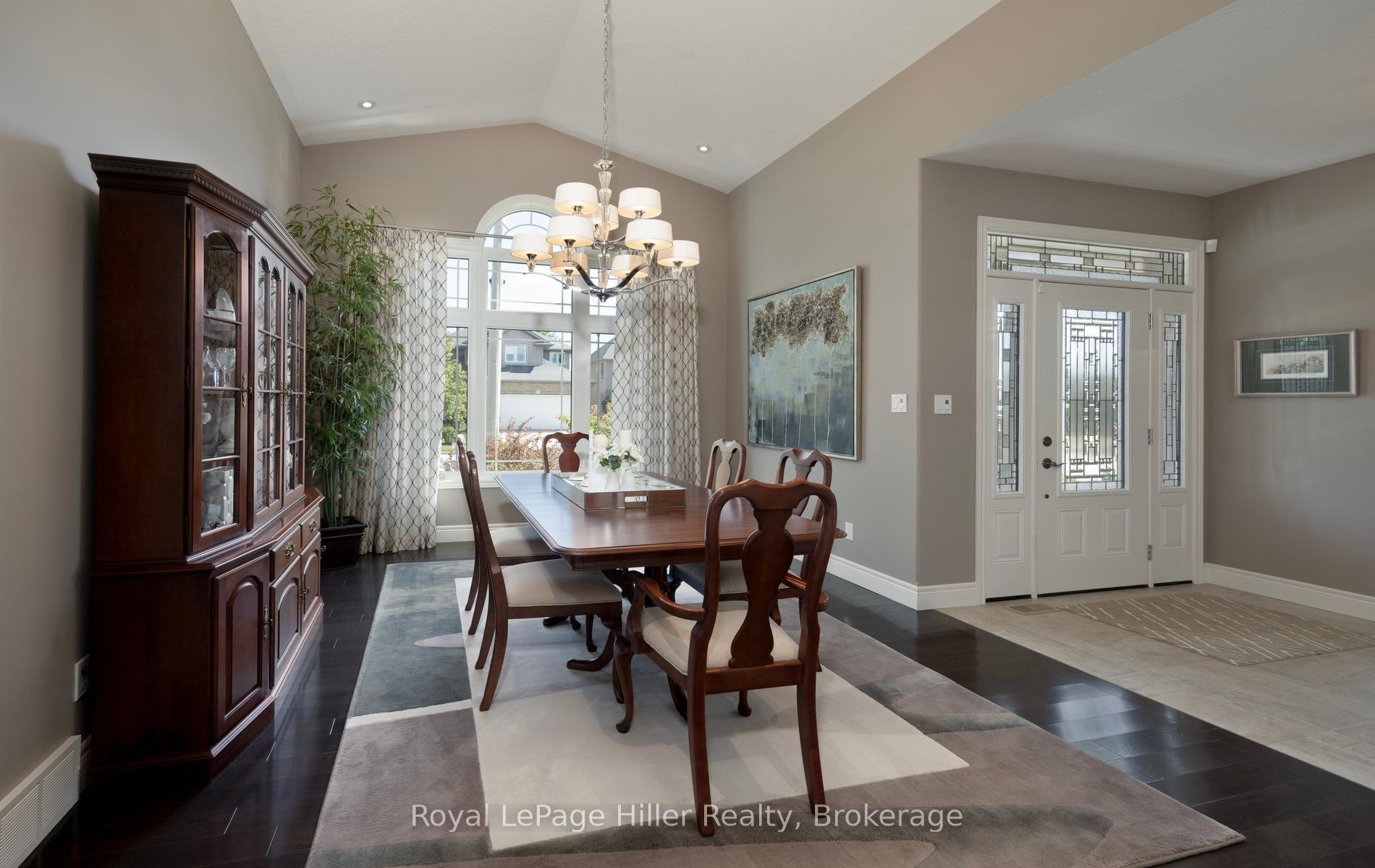 Photo 10 of 2 Findlay Place, Stratford — HOMEH