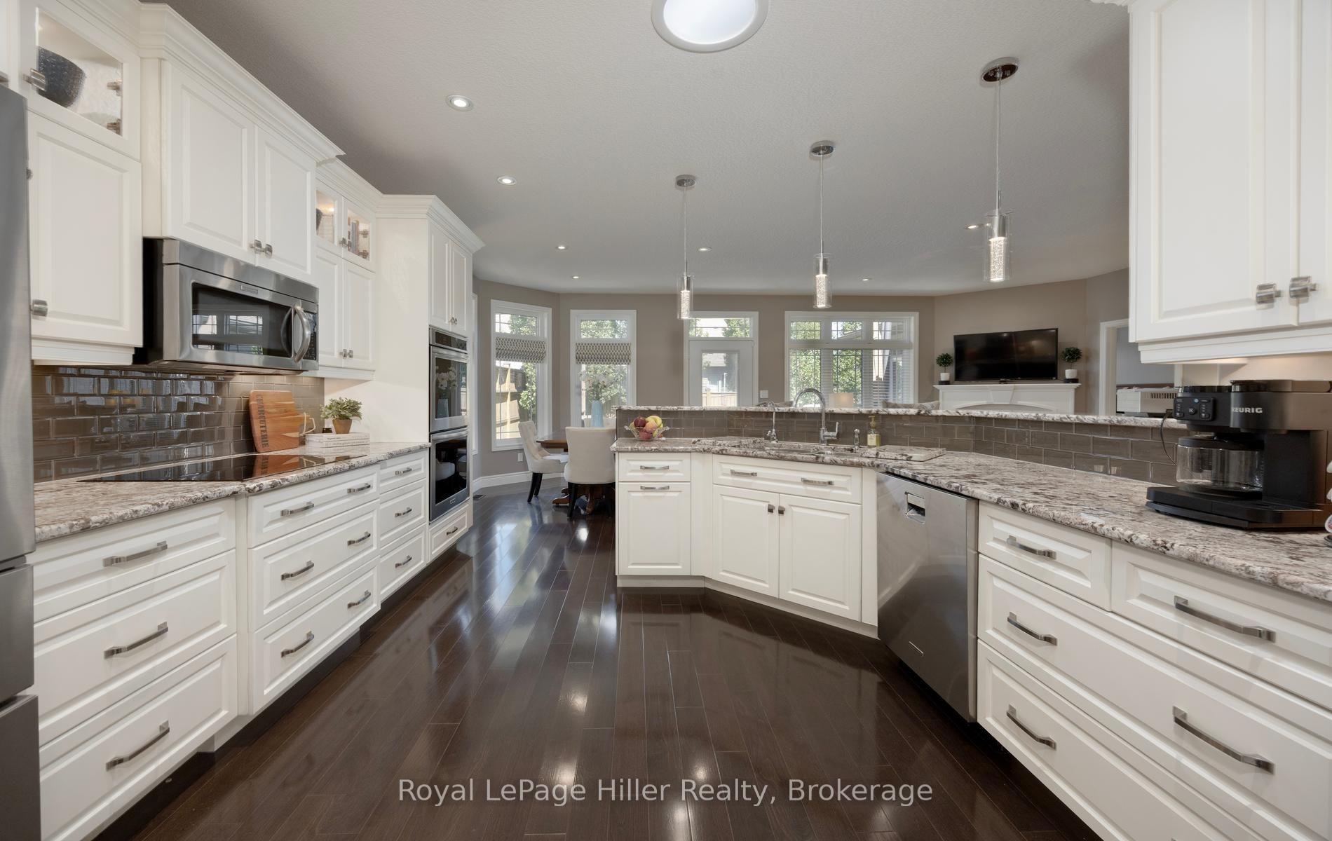 Photo 12 of 2 Findlay Place, Stratford — HOMEH