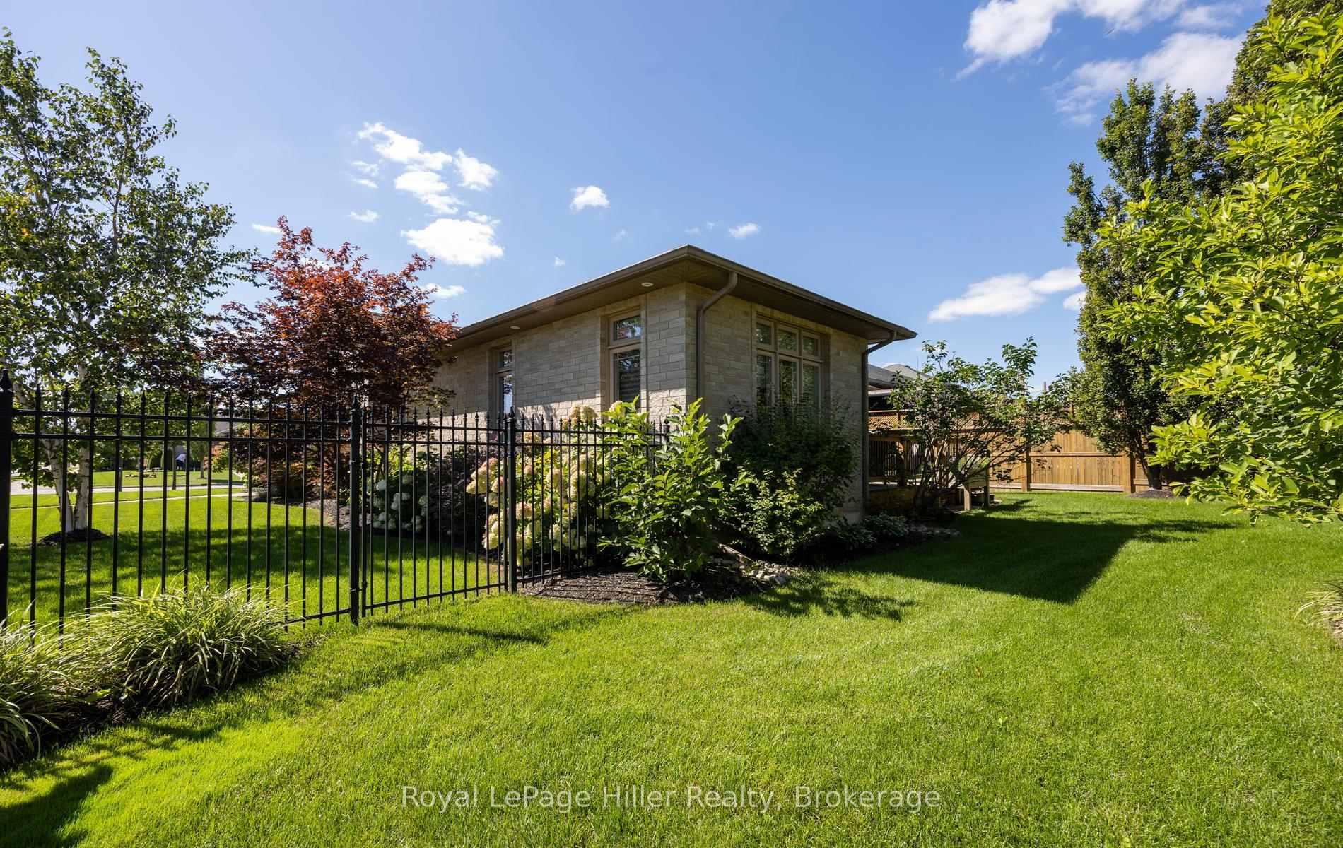 Photo 41 of 2 Findlay Place, Stratford — HOMEH