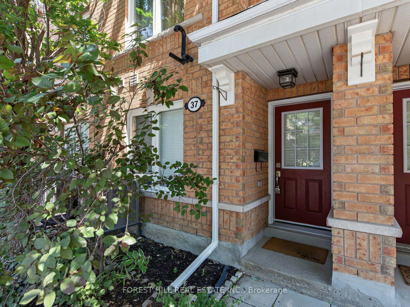Photo 2 of 37 Birdstone Crescent, Toronto, Junction Area — HOMEH