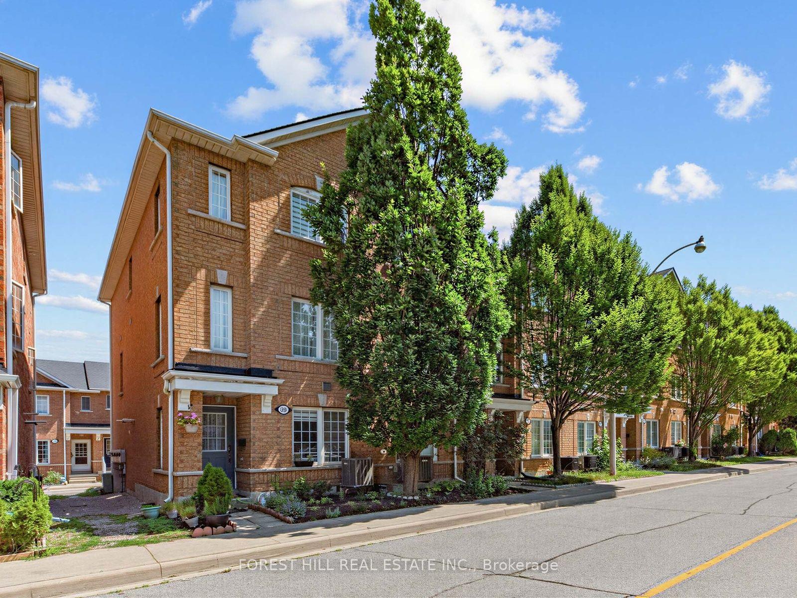 Photo 4 of 37 Birdstone Crescent, Toronto, Junction Area — HOMEH