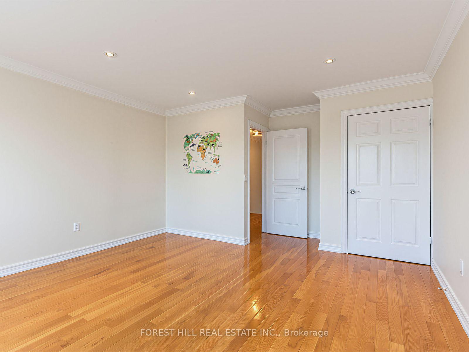 Photo 33 of 37 Birdstone Crescent, Toronto, Junction Area — HOMEH