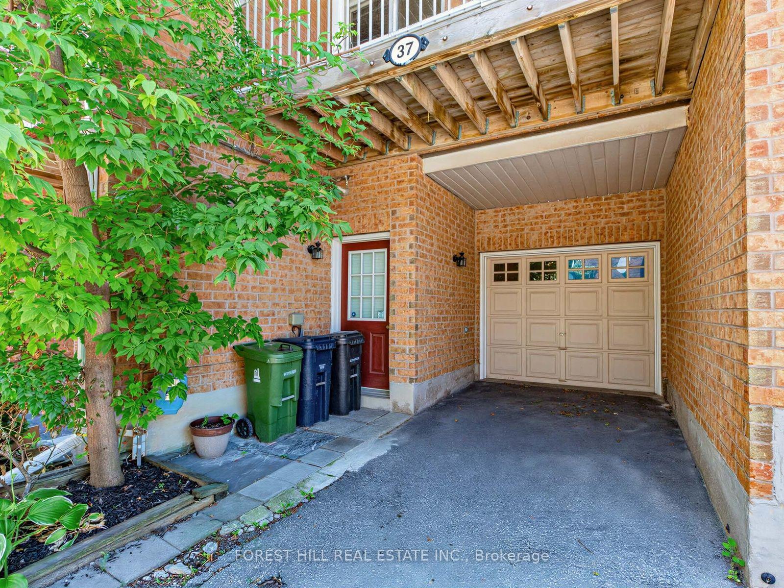 Photo 40 of 37 Birdstone Crescent, Toronto, Junction Area — HOMEH
