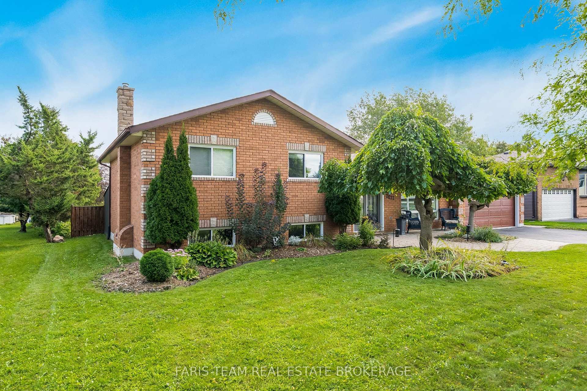 Photo 3 of 2032 Chantler Street, Innisfil, Stroud — HOMEH
