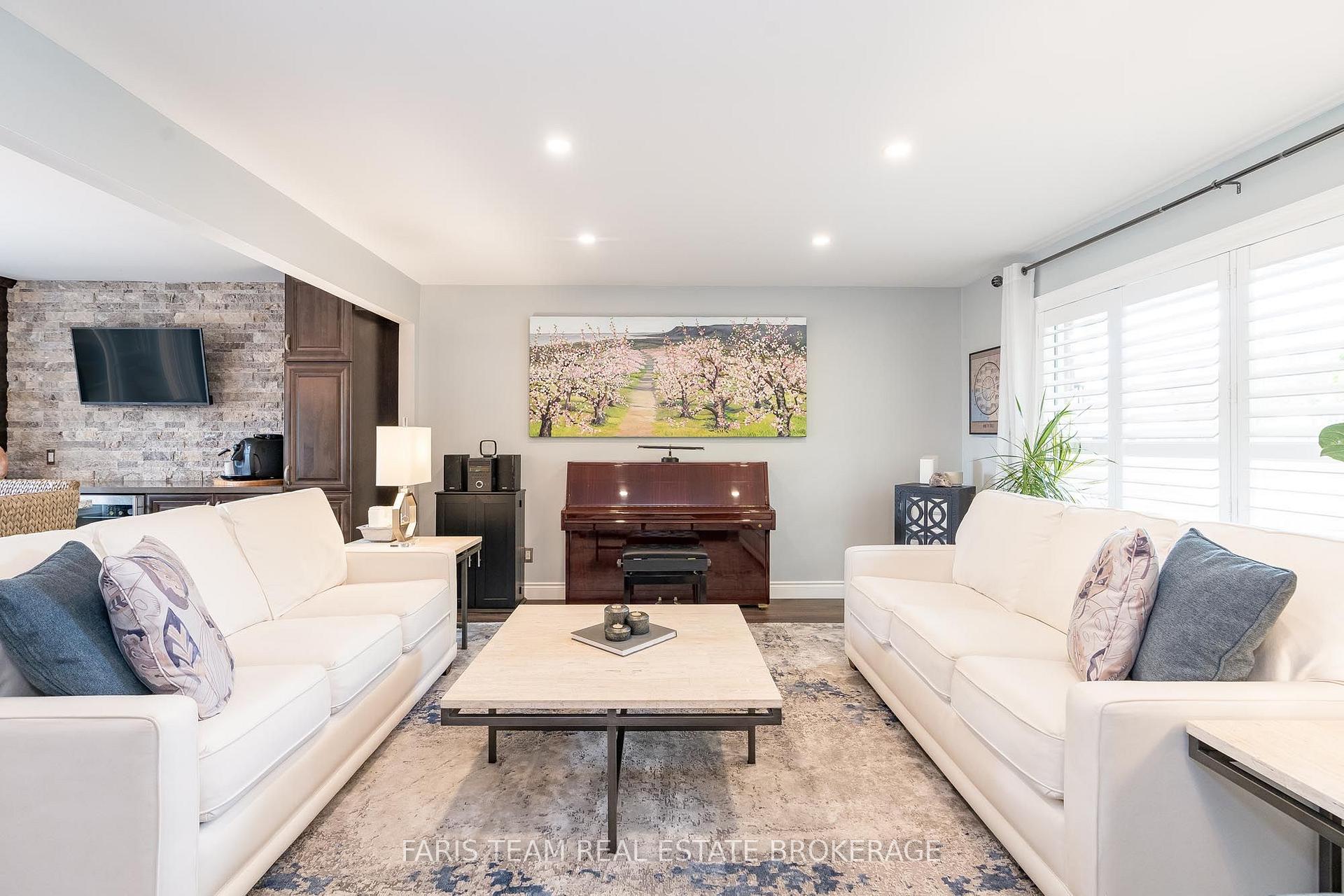 Photo 14 of 2032 Chantler Street, Innisfil, Stroud — HOMEH