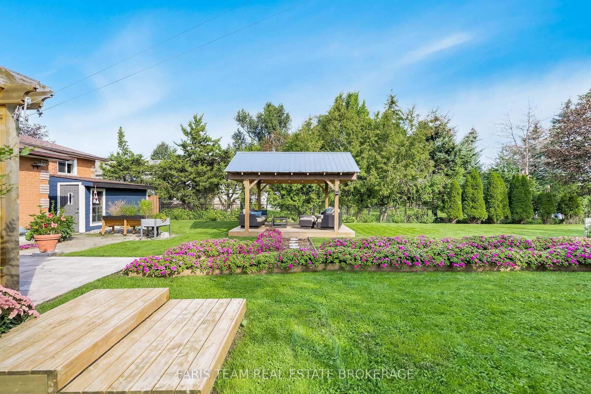 Photo 37 of 2032 Chantler Street, Innisfil, Stroud — HOMEH