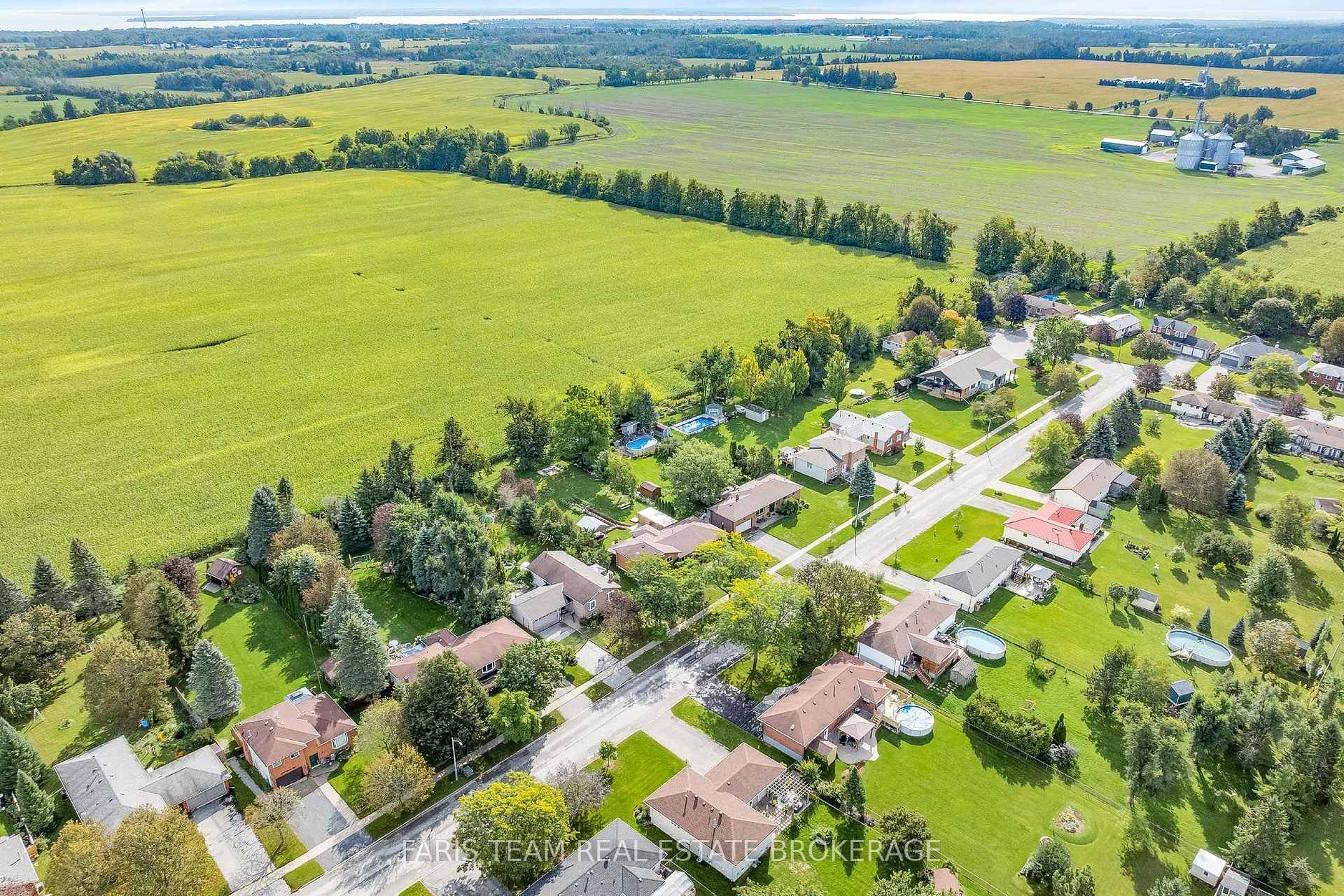 Photo 46 of 2032 Chantler Street, Innisfil, Stroud — HOMEH
