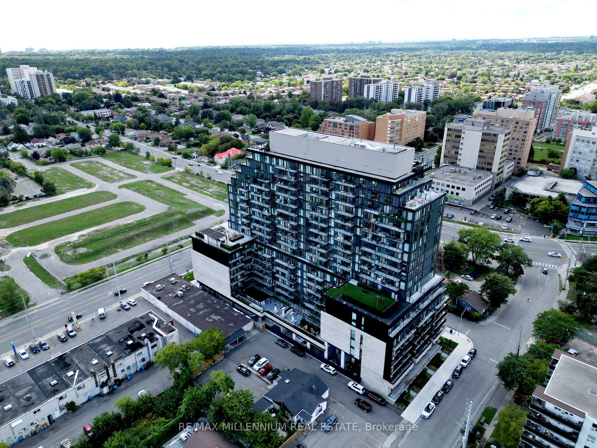 Photo of Unit 330, 3009 Novar Road