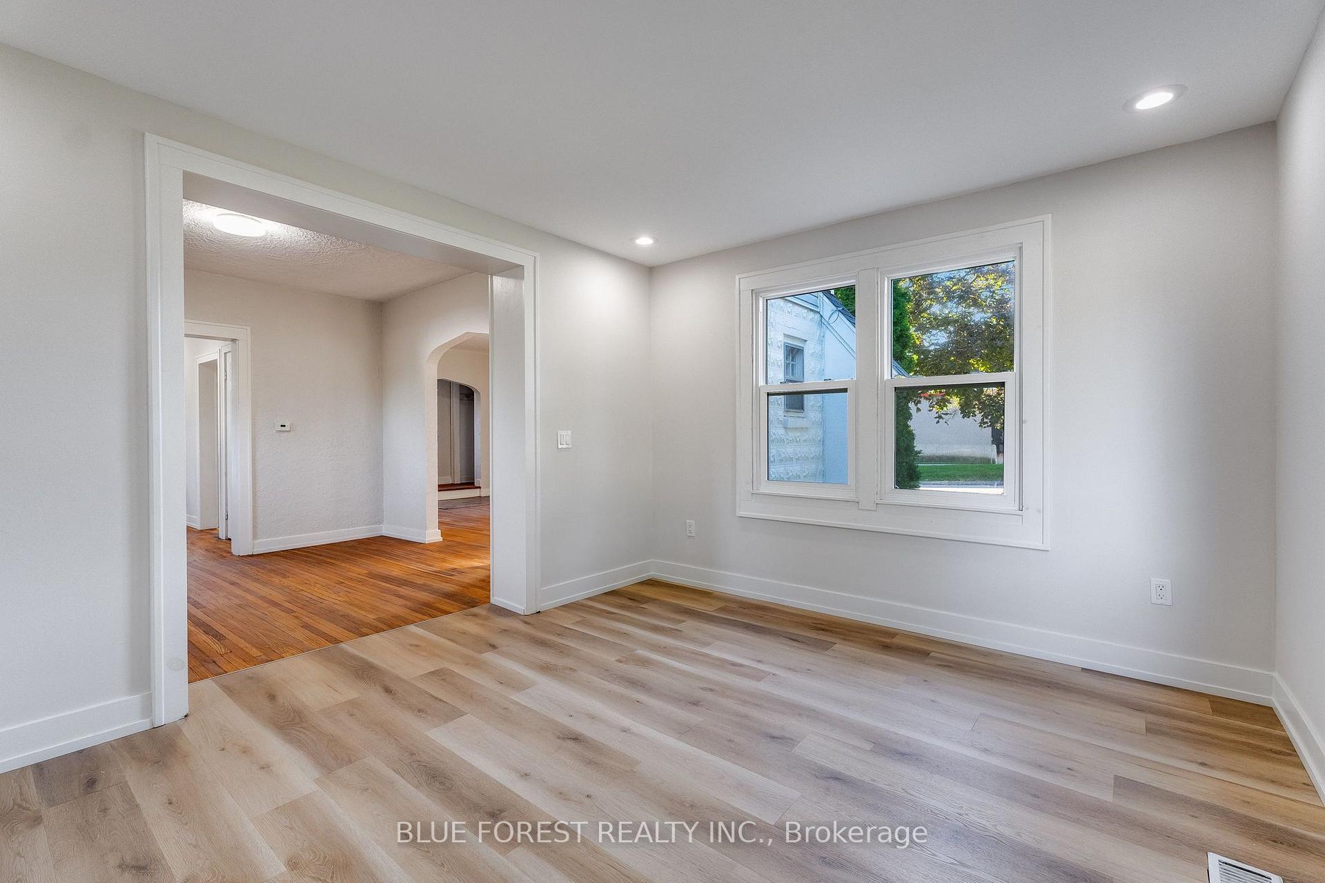 Photo 11 of 16 York Street E, Chatham-Kent, Ridgetown — HOMEH