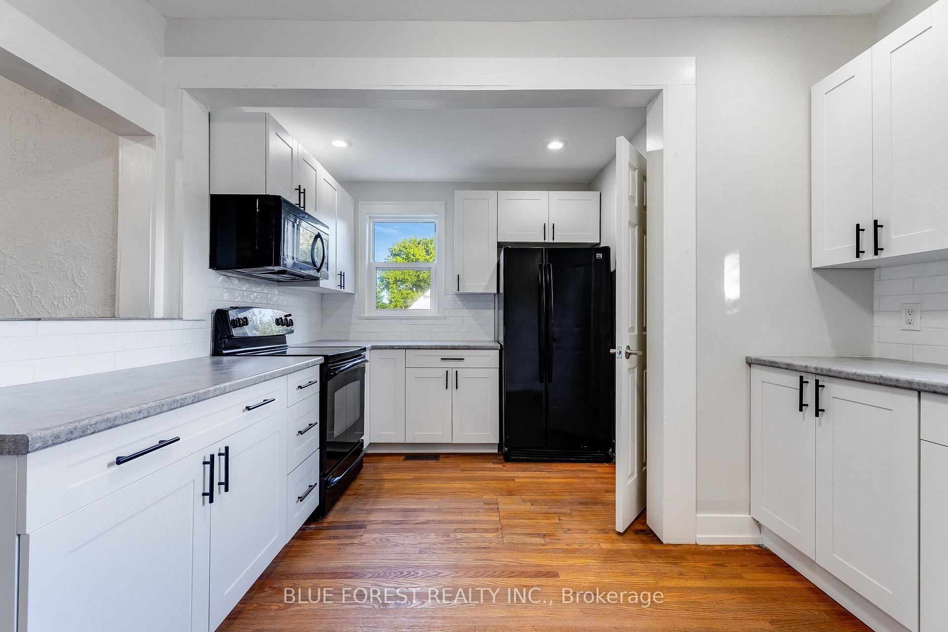 Photo 13 of 16 York Street E, Chatham-Kent, Ridgetown — HOMEH