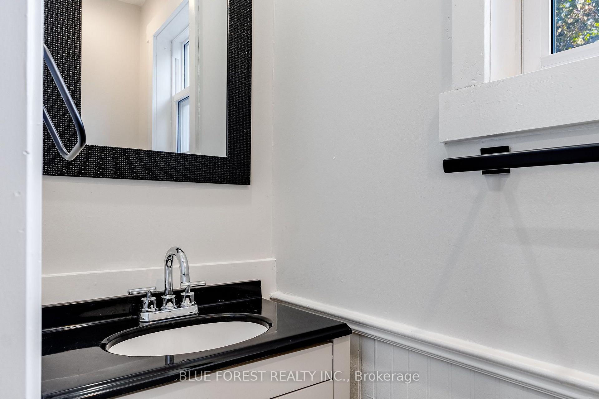 Photo 17 of 16 York Street E, Chatham-Kent, Ridgetown — HOMEH