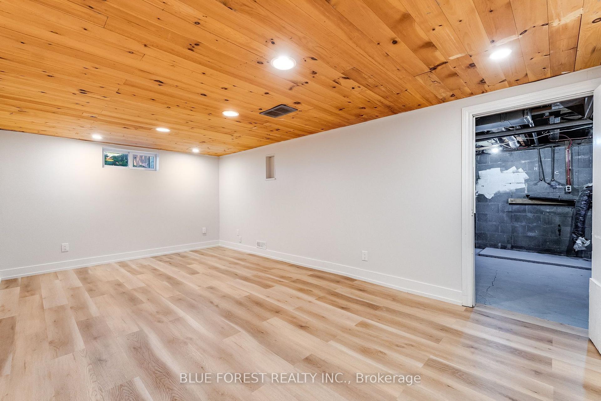 Photo 26 of 16 York Street E, Chatham-Kent, Ridgetown — HOMEH