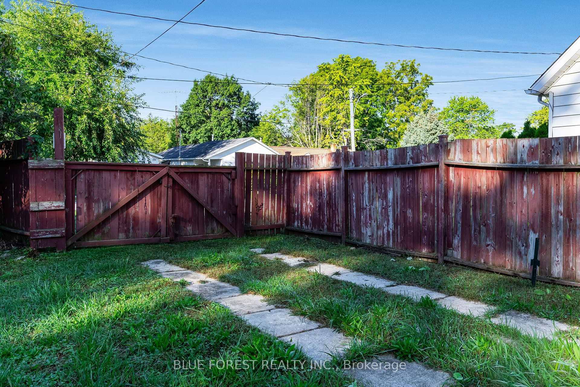 Photo 35 of 16 York Street E, Chatham-Kent, Ridgetown — HOMEH